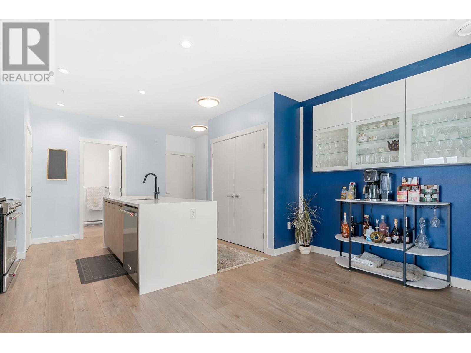 511 707 Como Lake Avenue, Coquitlam, British Columbia  V3J 0J5 - Photo 6 - R2830064