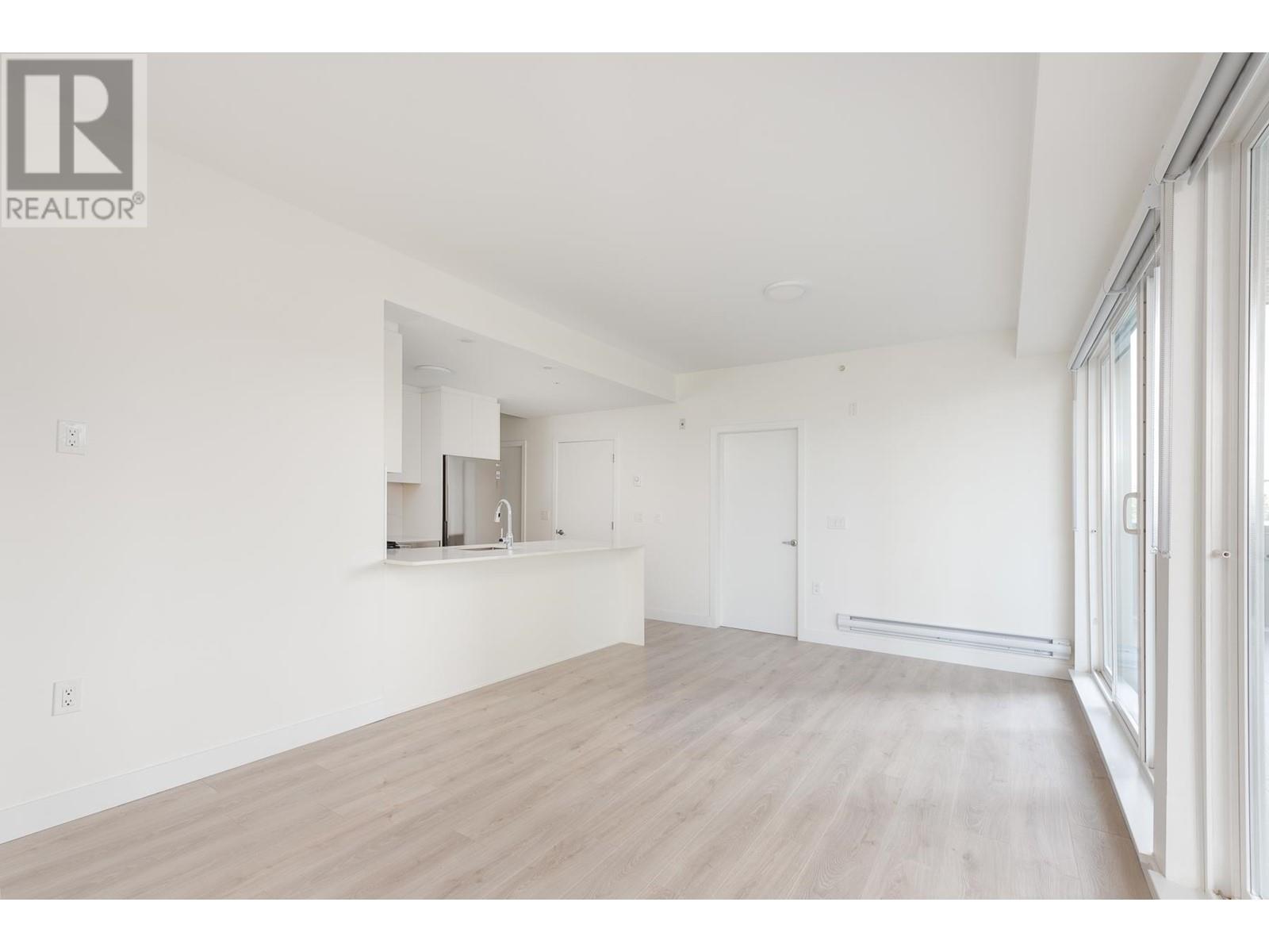 404 2688 Duke Street, Vancouver, British Columbia  V5R 4S9 - Photo 8 - R2814318