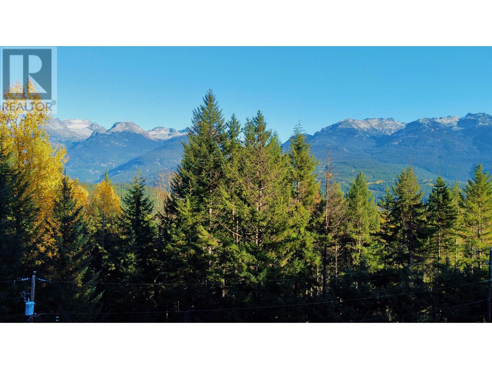 8404 Mountainview Drive, Whistler, British Columbia  V8E 0G3 - Photo 3 - R2828497