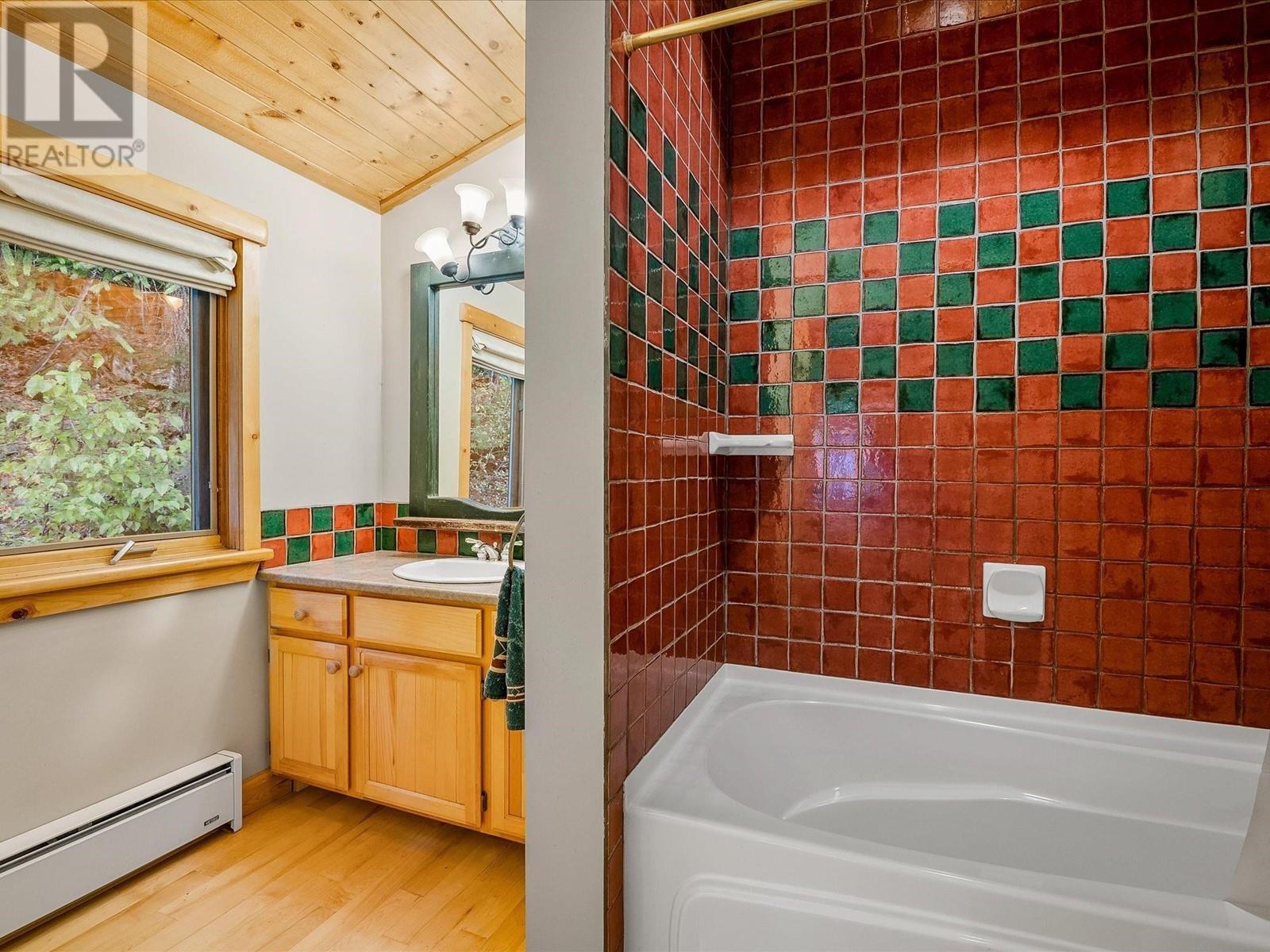 8404 Mountainview Drive, Whistler, British Columbia  V8E 0G3 - Photo 24 - R2828497