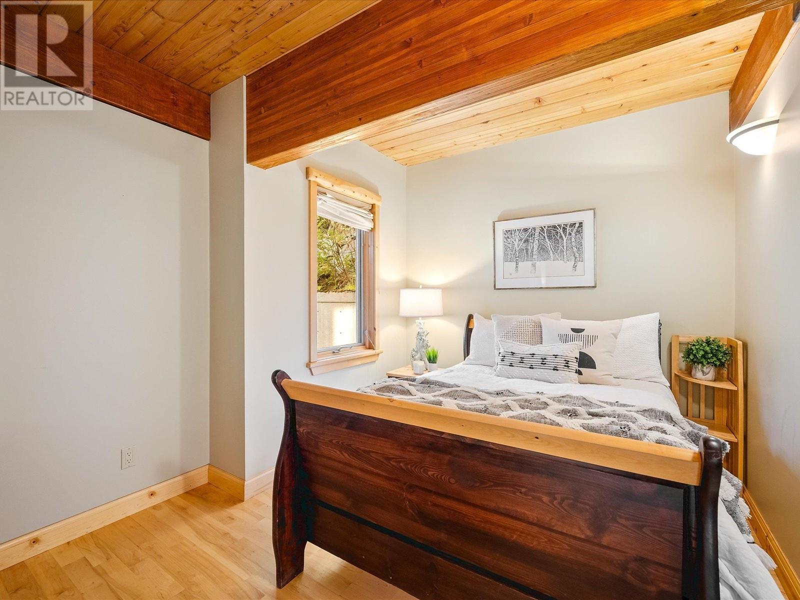 8404 Mountainview Drive, Whistler, British Columbia  V8E 0G3 - Photo 15 - R2828497