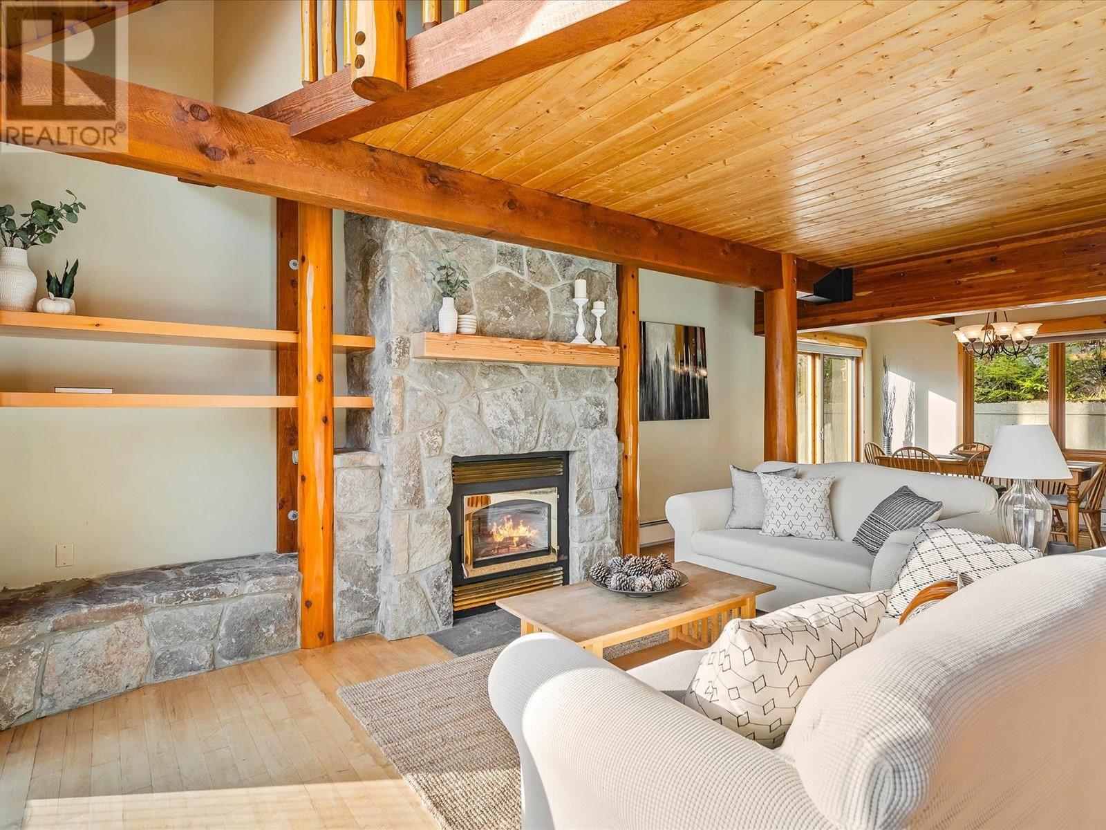 8404 Mountainview Drive, Whistler, British Columbia  V8E 0G3 - Photo 5 - R2828497