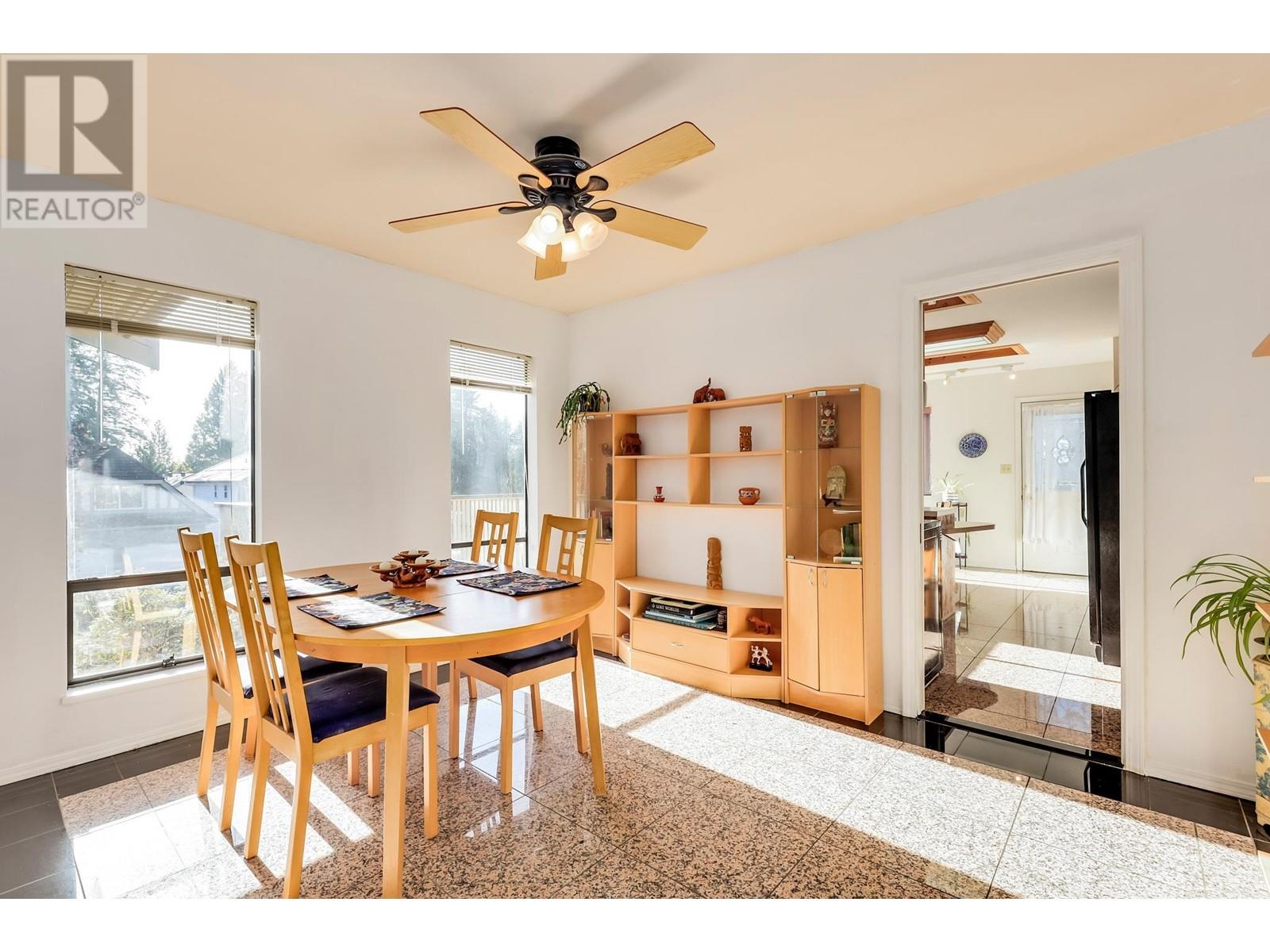 9 Darney Bay, Port Moody, British Columbia  V3H 3T9 - Photo 8 - R2829820