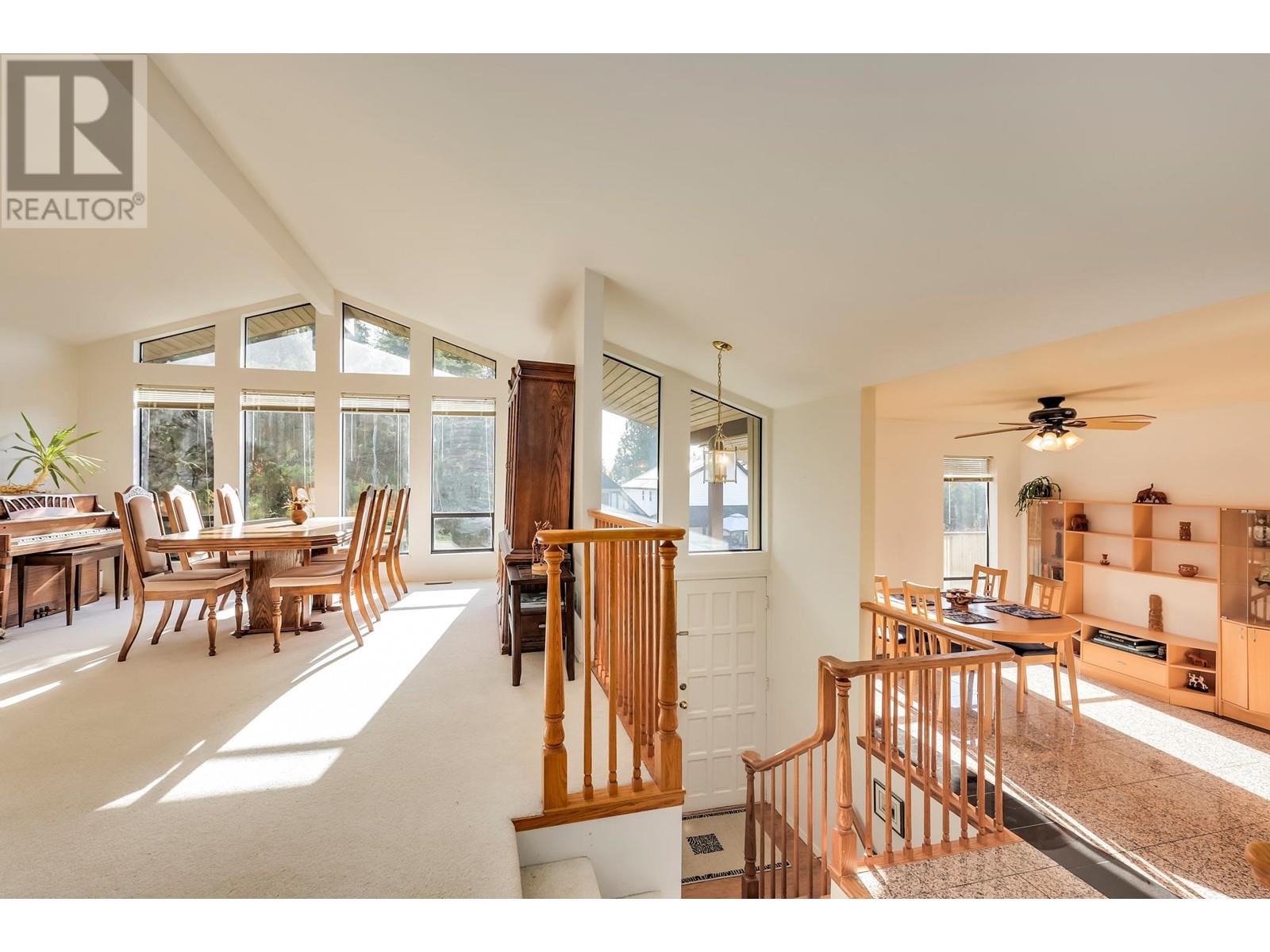 9 Darney Bay, Port Moody, British Columbia  V3H 3T9 - Photo 3 - R2829820