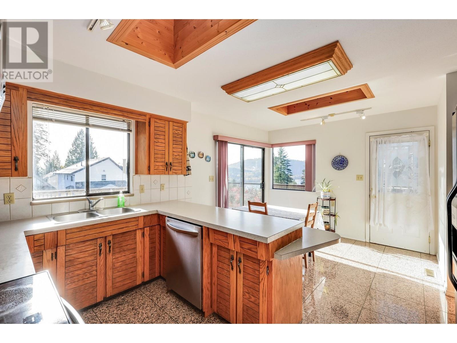 9 Darney Bay, Port Moody, British Columbia  V3H 3T9 - Photo 10 - R2829820