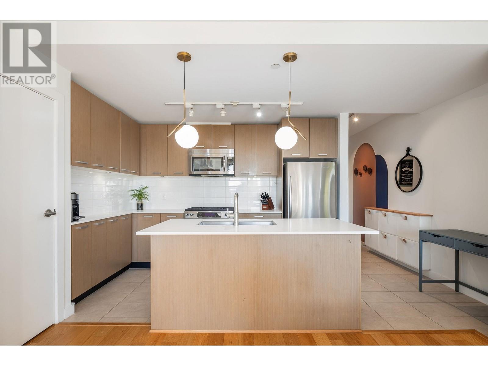 211 1182 W 16th Street, North Vancouver, British Columbia  V7P 0B3 - Photo 12 - R2829064