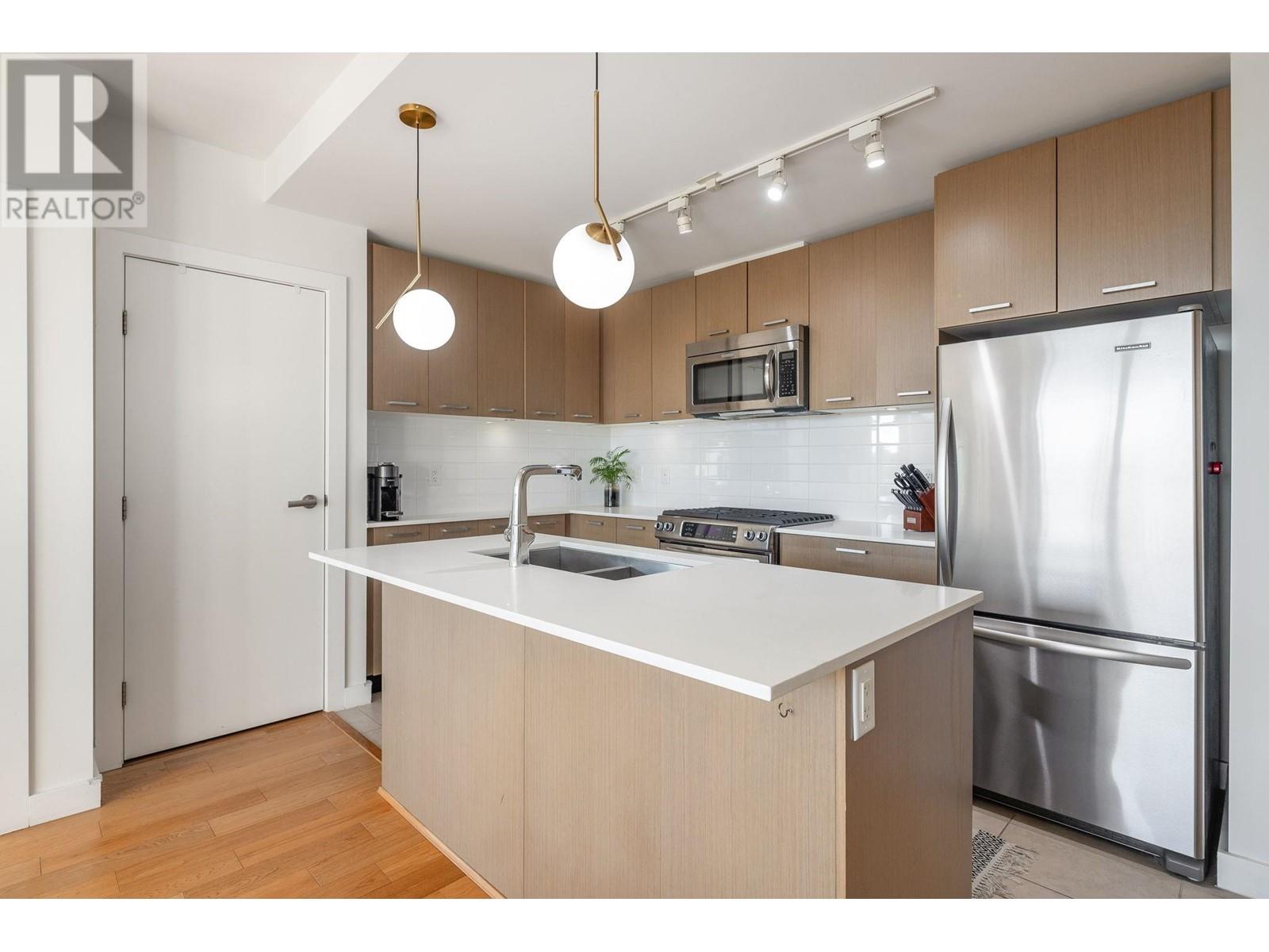 211 1182 W 16th Street, North Vancouver, British Columbia  V7P 0B3 - Photo 11 - R2829064