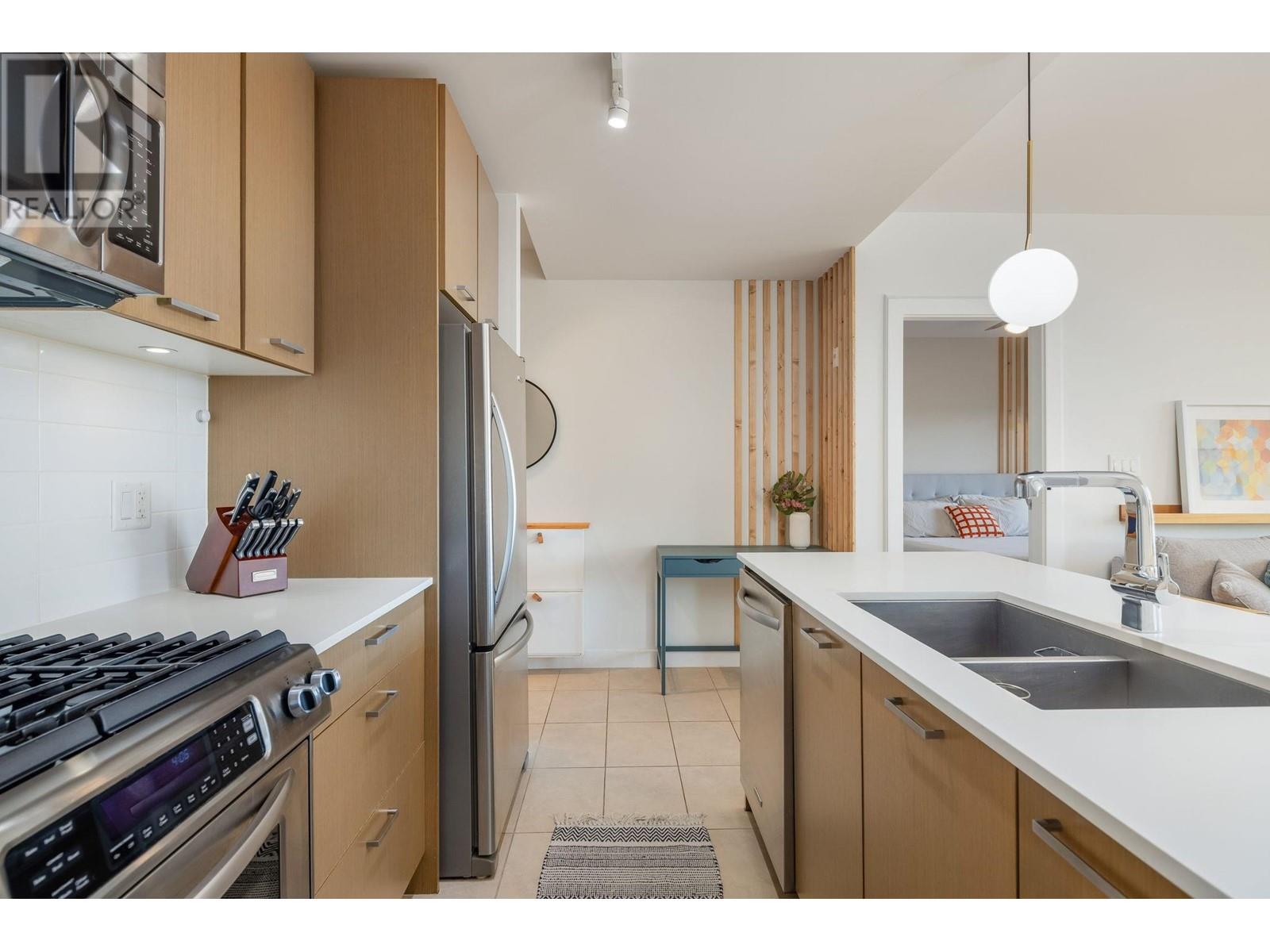 211 1182 W 16th Street, North Vancouver, British Columbia  V7P 0B3 - Photo 17 - R2829064