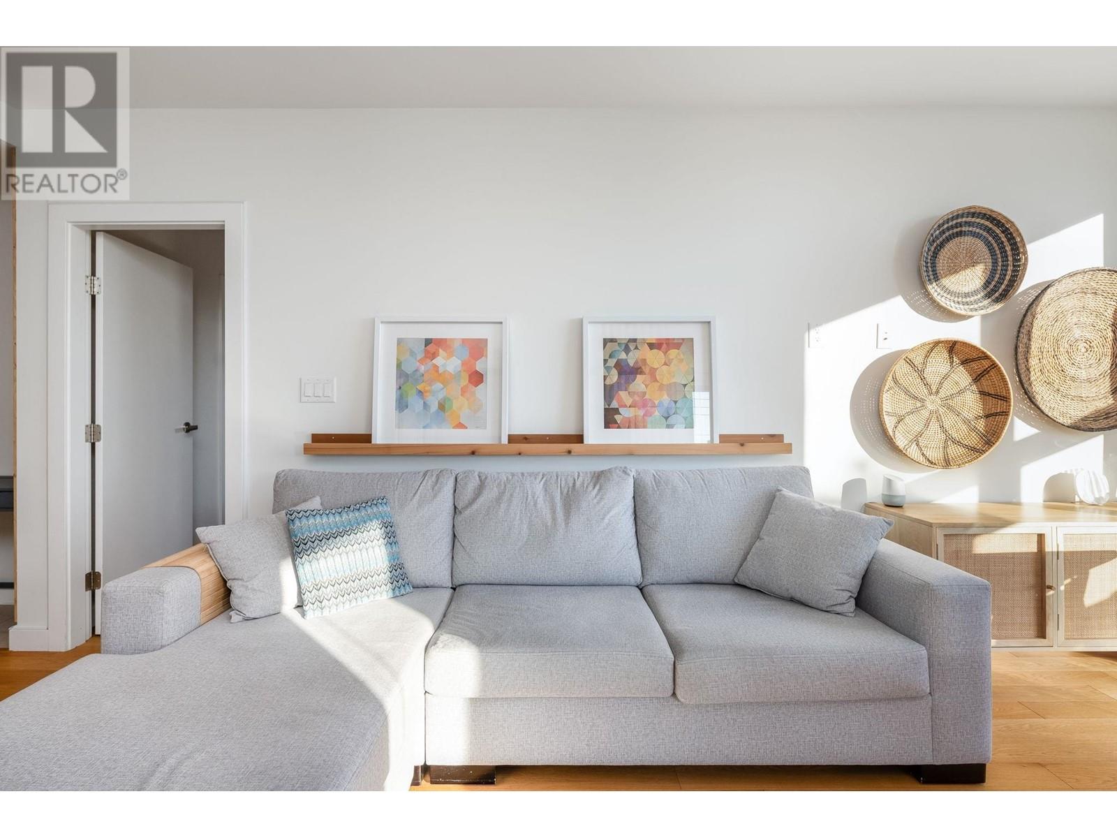 211 1182 W 16th Street, North Vancouver, British Columbia  V7P 0B3 - Photo 5 - R2829064