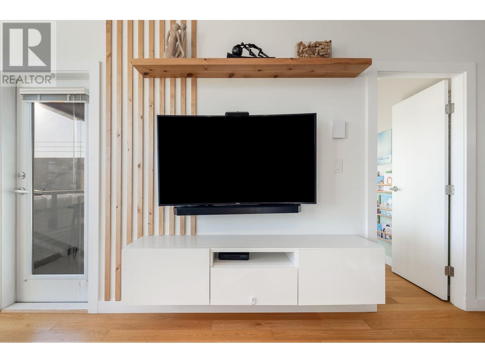 211 1182 W 16th Street, North Vancouver, British Columbia  V7P 0B3 - Photo 6 - R2829064