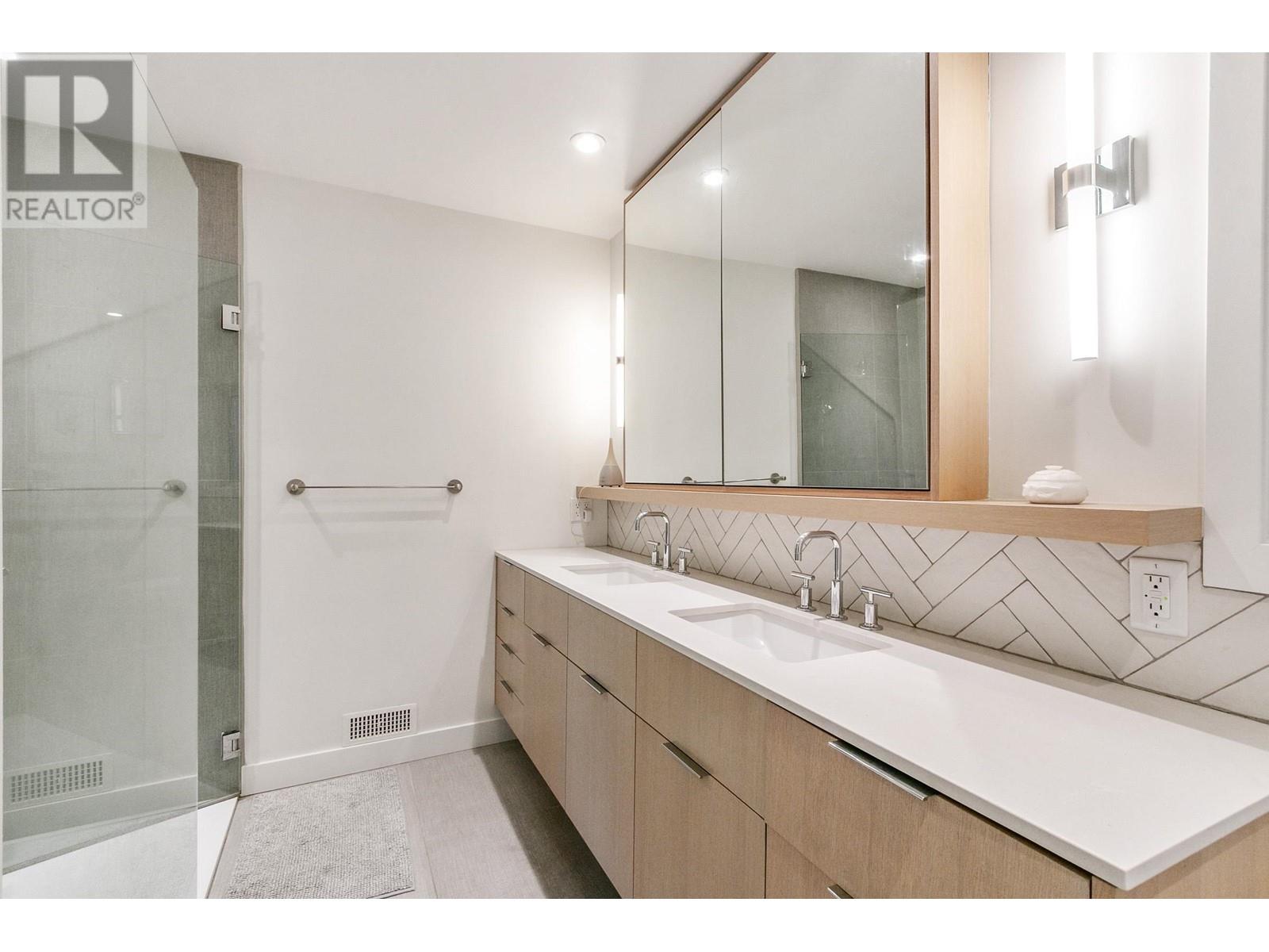 260 Kelvin Grove Way, Lions Bay, British Columbia  V0N 2E0 - Photo 15 - R2807946