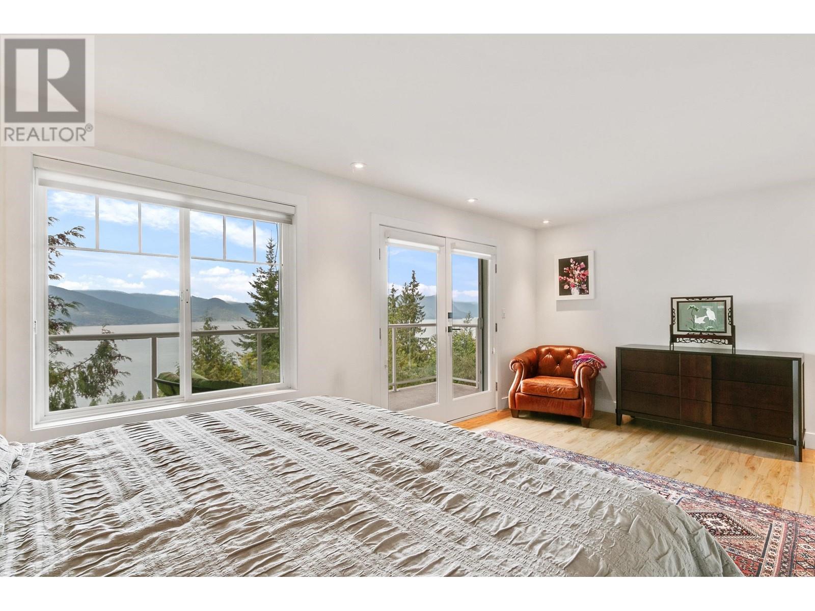 260 Kelvin Grove Way, Lions Bay, British Columbia  V0N 2E0 - Photo 13 - R2807946