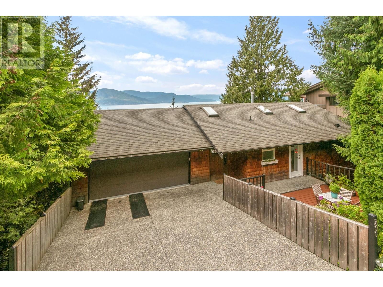 260 Kelvin Grove Way, Lions Bay, British Columbia  V0N 2E0 - Photo 38 - R2807946