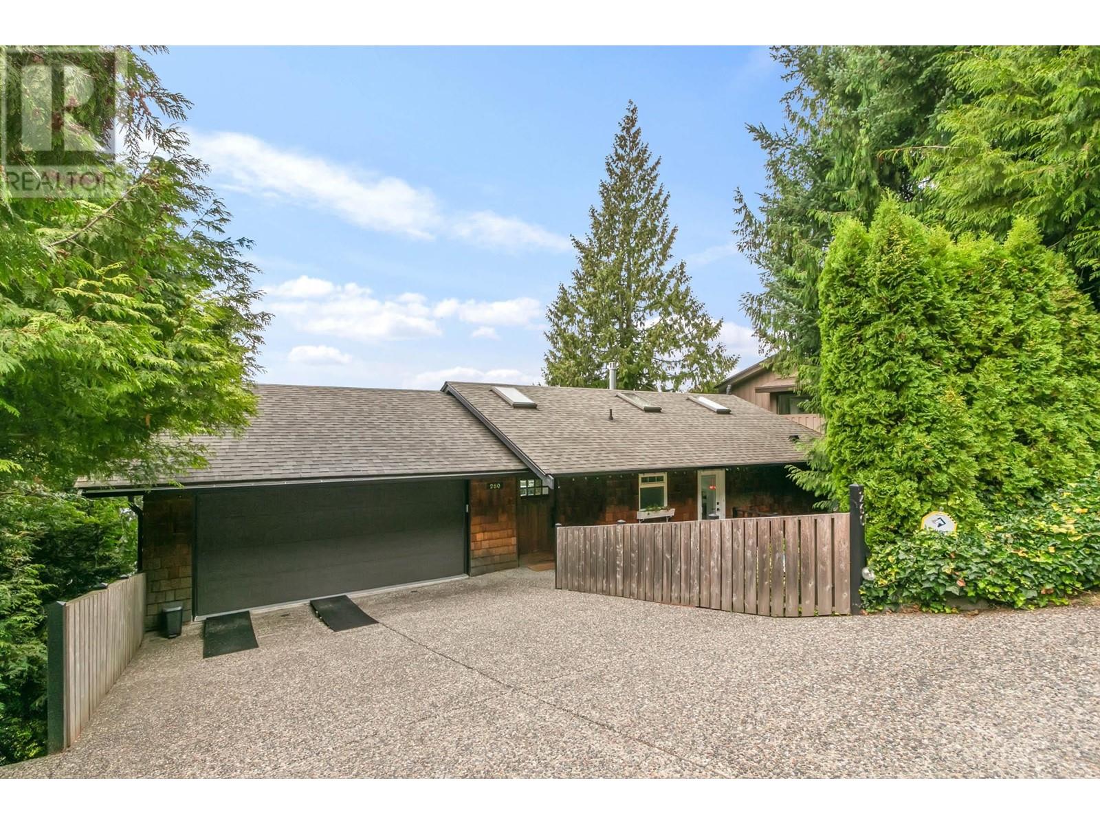 260 Kelvin Grove Way, Lions Bay, British Columbia  V0N 2E0 - Photo 35 - R2807946