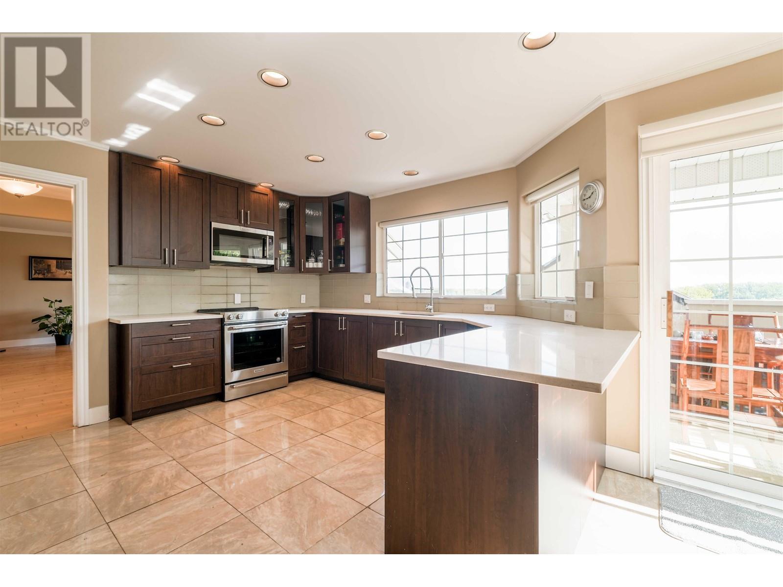 2897 Keets Drive, Coquitlam, British Columbia  V3C 6J2 - Photo 9 - R2821088