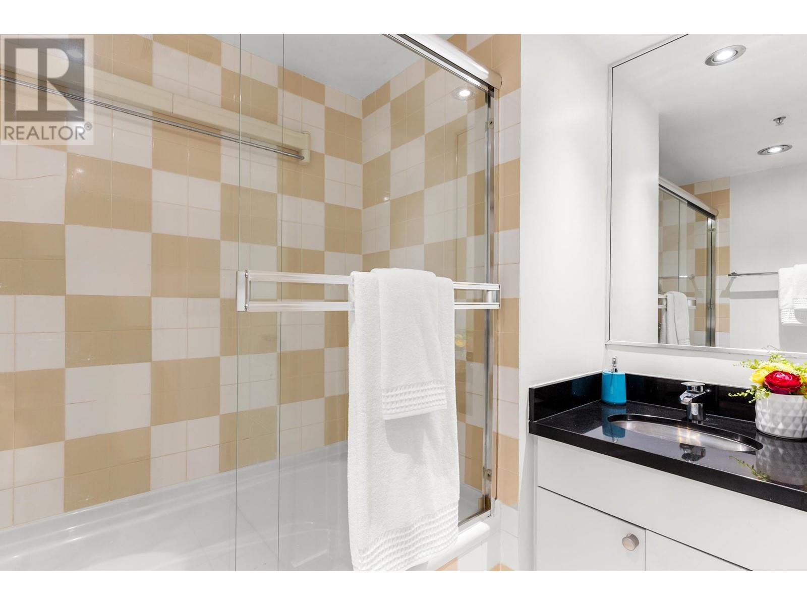 601 1003 Burnaby Street, Vancouver, British Columbia  V6E 4R7 - Photo 17 - R2829492