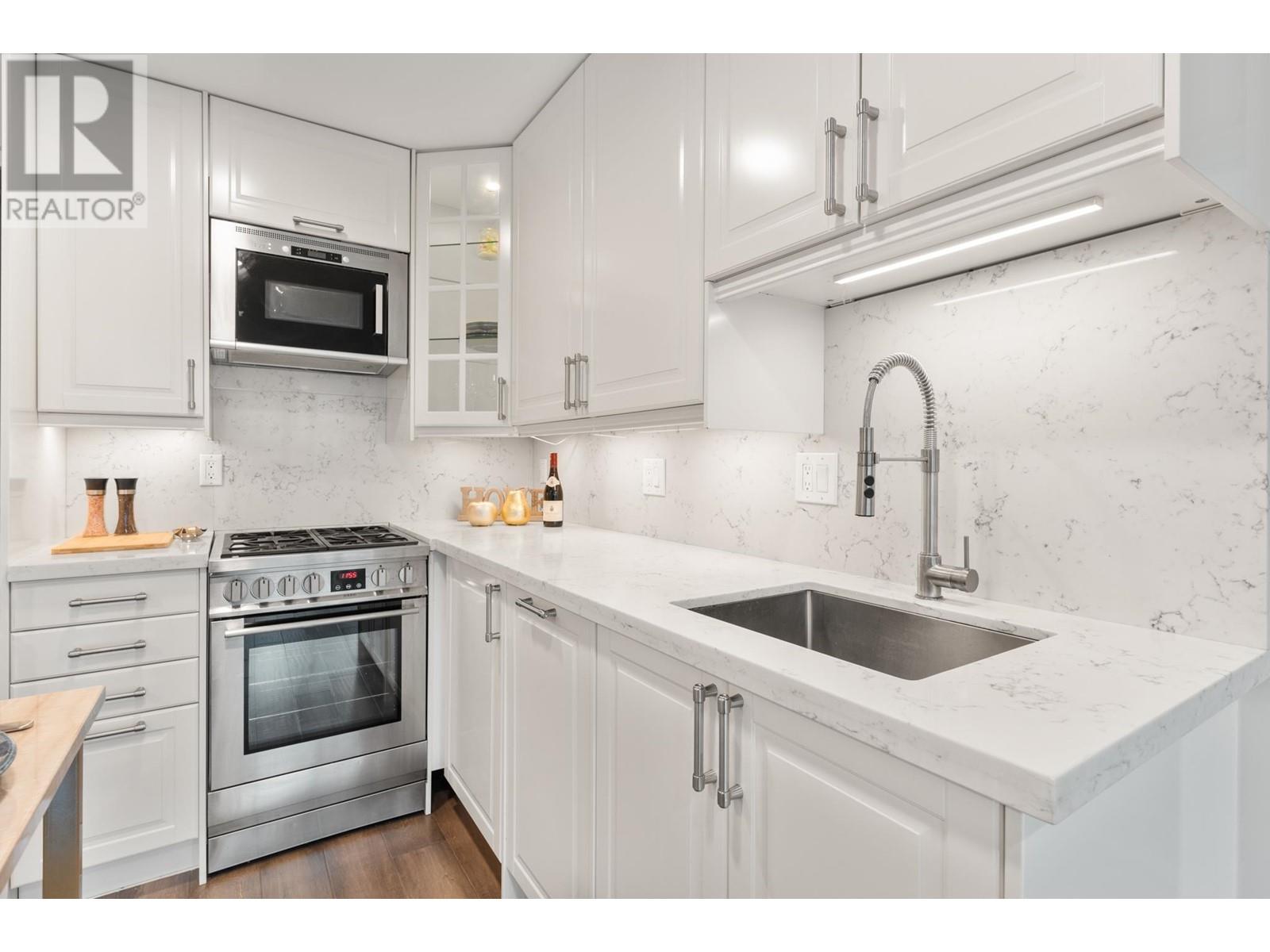 601 1003 Burnaby Street, Vancouver, British Columbia  V6E 4R7 - Photo 10 - R2829492