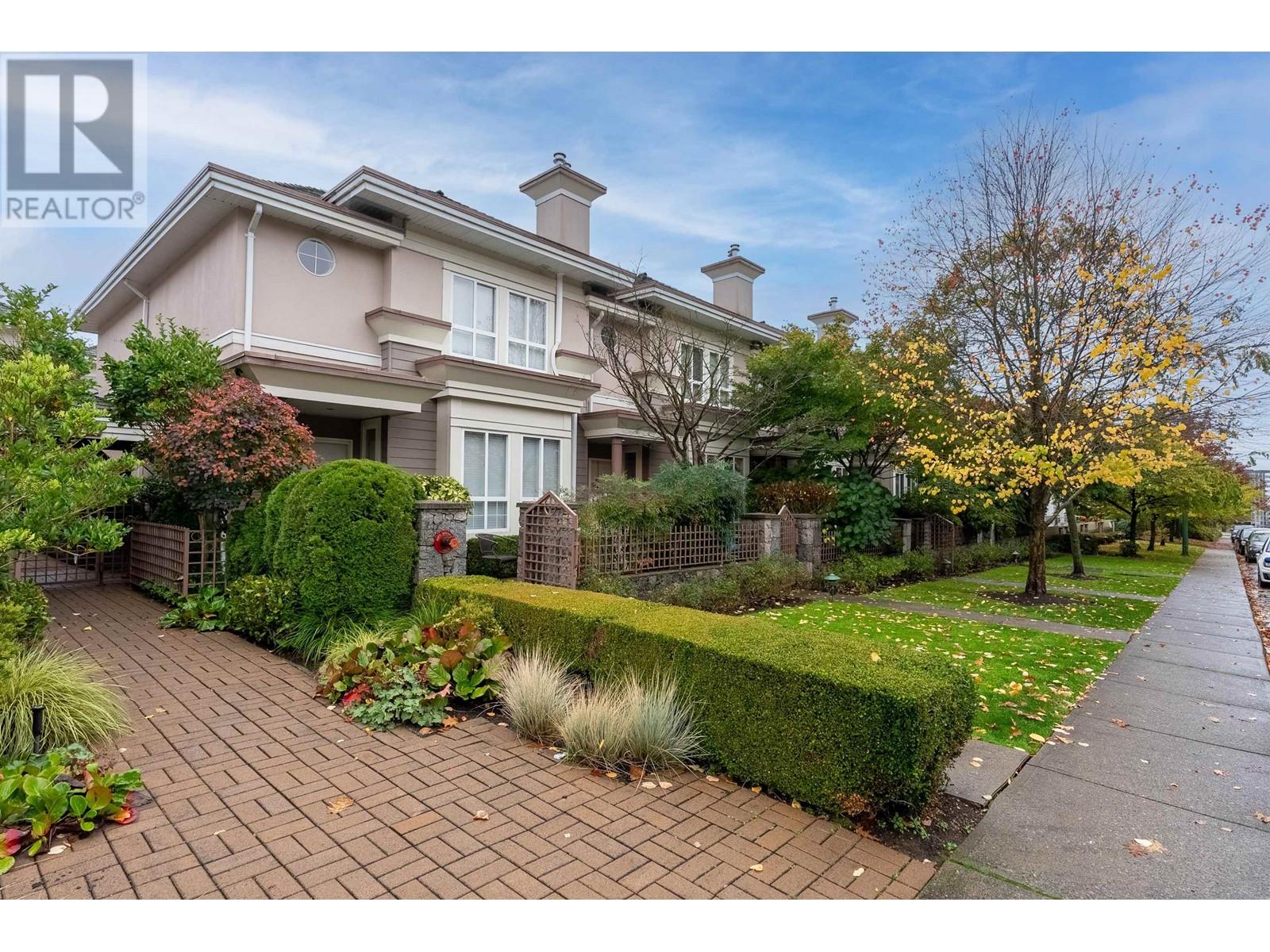 6 251 E 11th Street, North Vancouver, British Columbia  V7L 2G8 - Photo 35 - R2828019