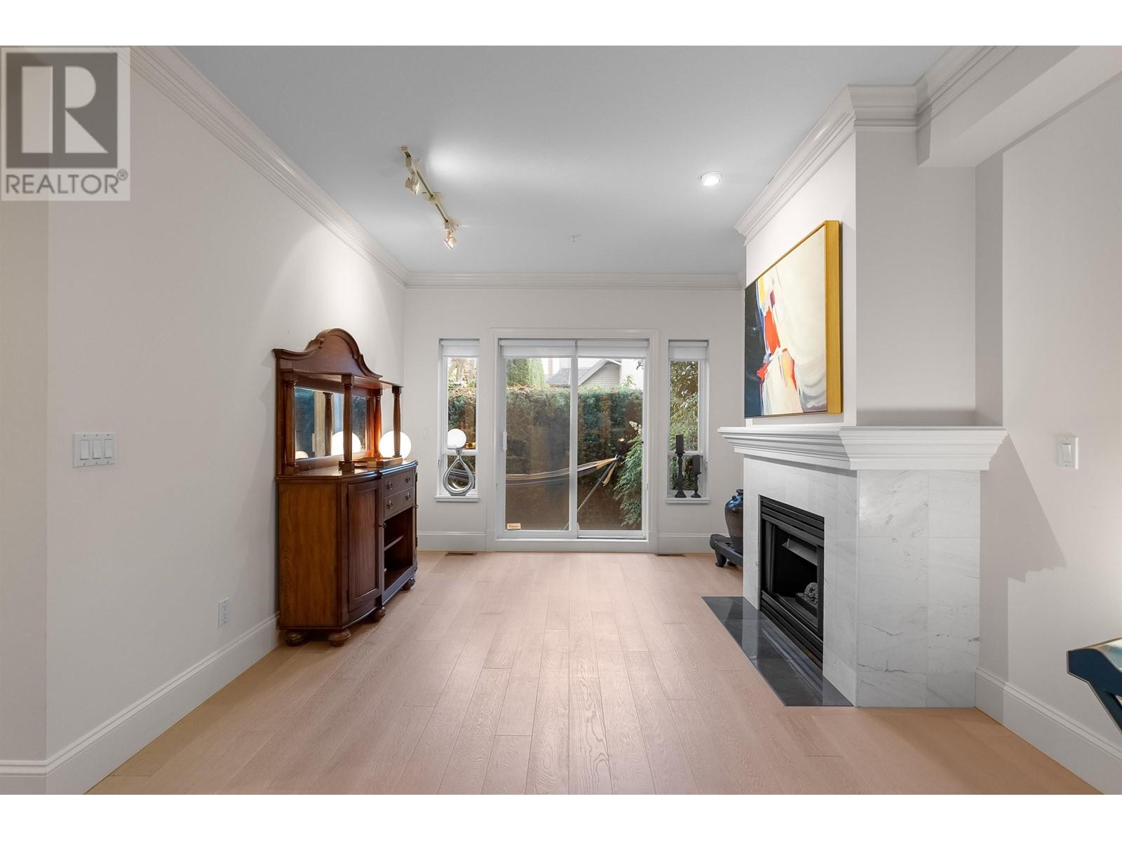 6 251 E 11th Street, North Vancouver, British Columbia  V7L 2G8 - Photo 7 - R2828019