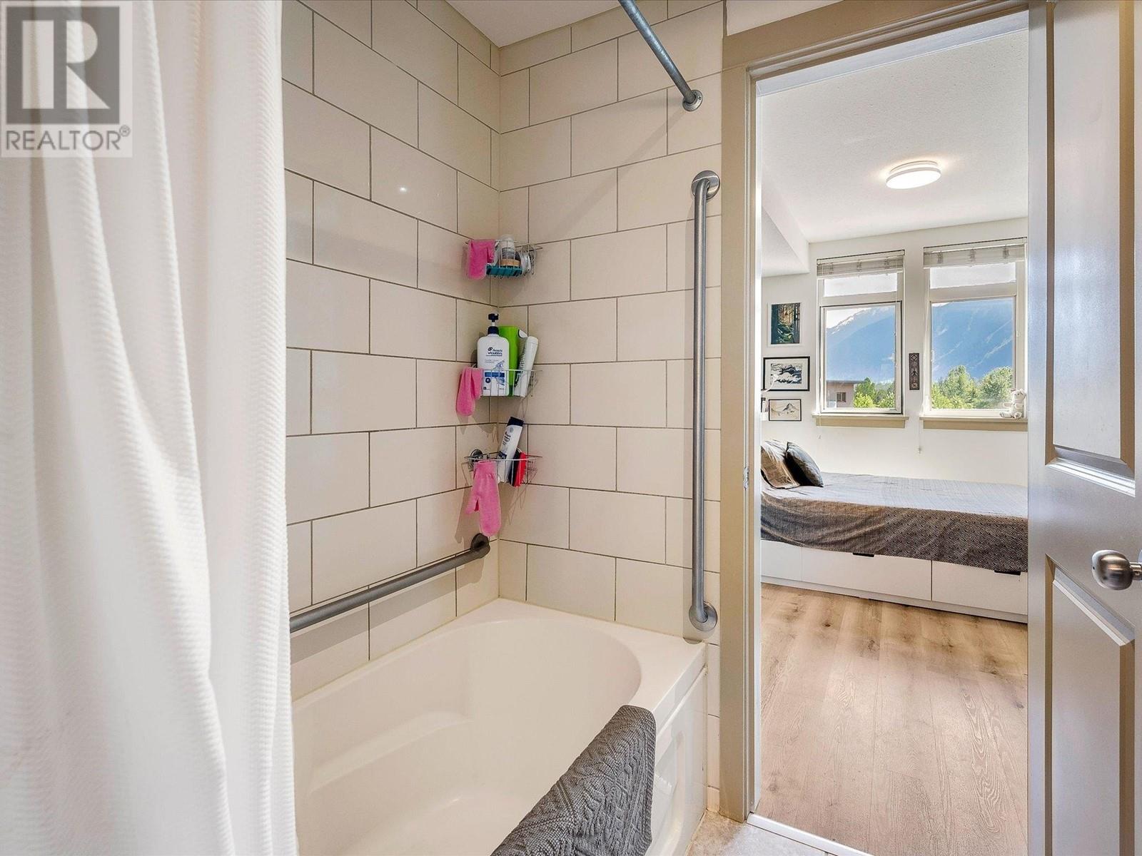 308 7330 Arbutus Street, Pemberton, British Columbia  V0N 2L1 - Photo 12 - R2830091