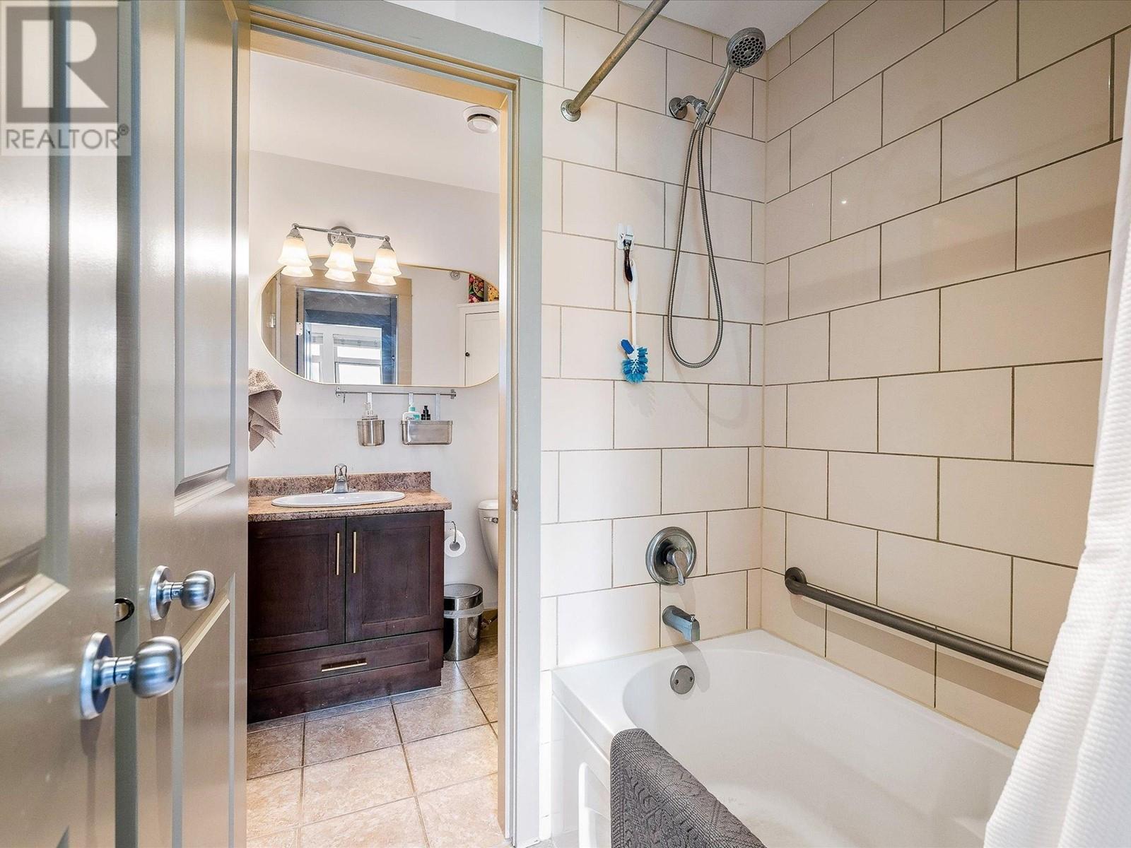 308 7330 Arbutus Street, Pemberton, British Columbia  V0N 2L1 - Photo 13 - R2830091