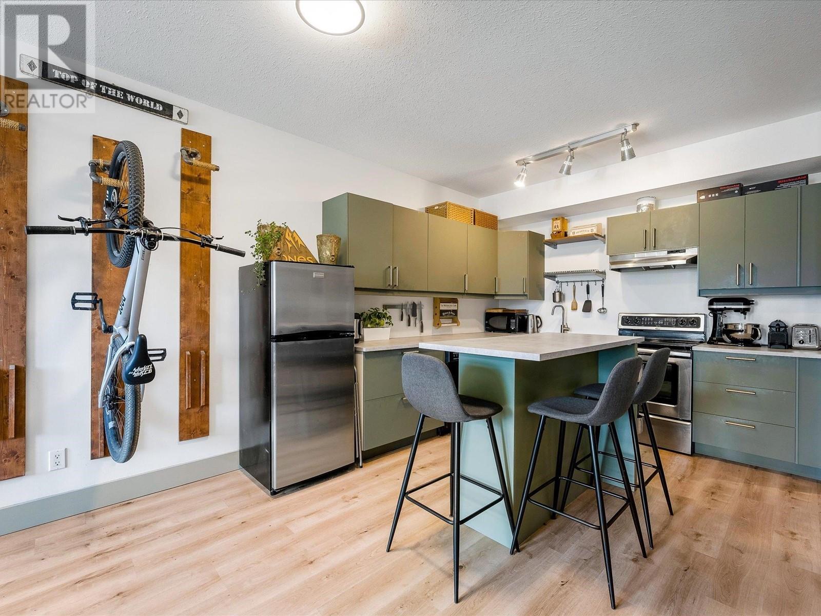 308 7330 Arbutus Street, Pemberton, British Columbia  V0N 2L1 - Photo 3 - R2830091