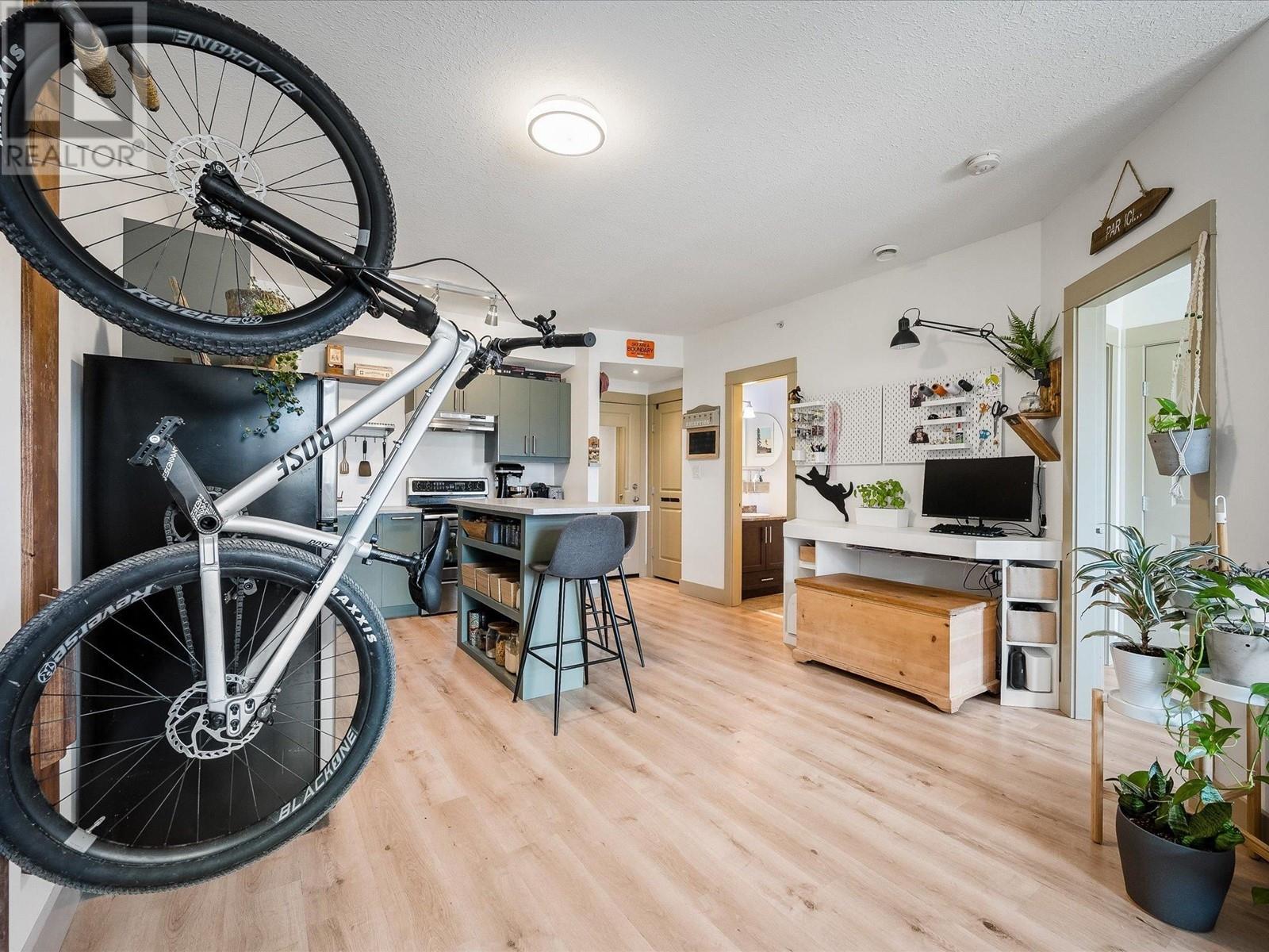 308 7330 Arbutus Street, Pemberton, British Columbia  V0N 2L1 - Photo 9 - R2830091