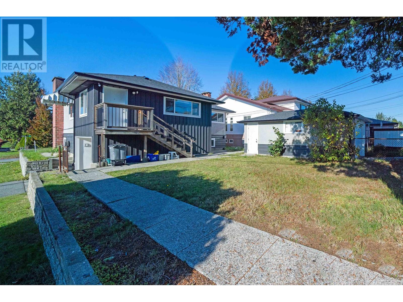 4696 Todd Street, Vancouver, British Columbia  V5R 3P8 - Photo 5 - R2830089