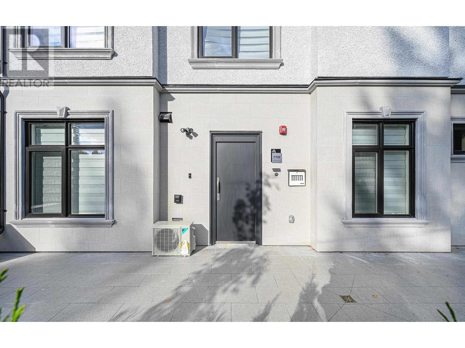 7709 Granville Street, Vancouver, British Columbia  V6P 4Y9 - Photo 3 - R2820188