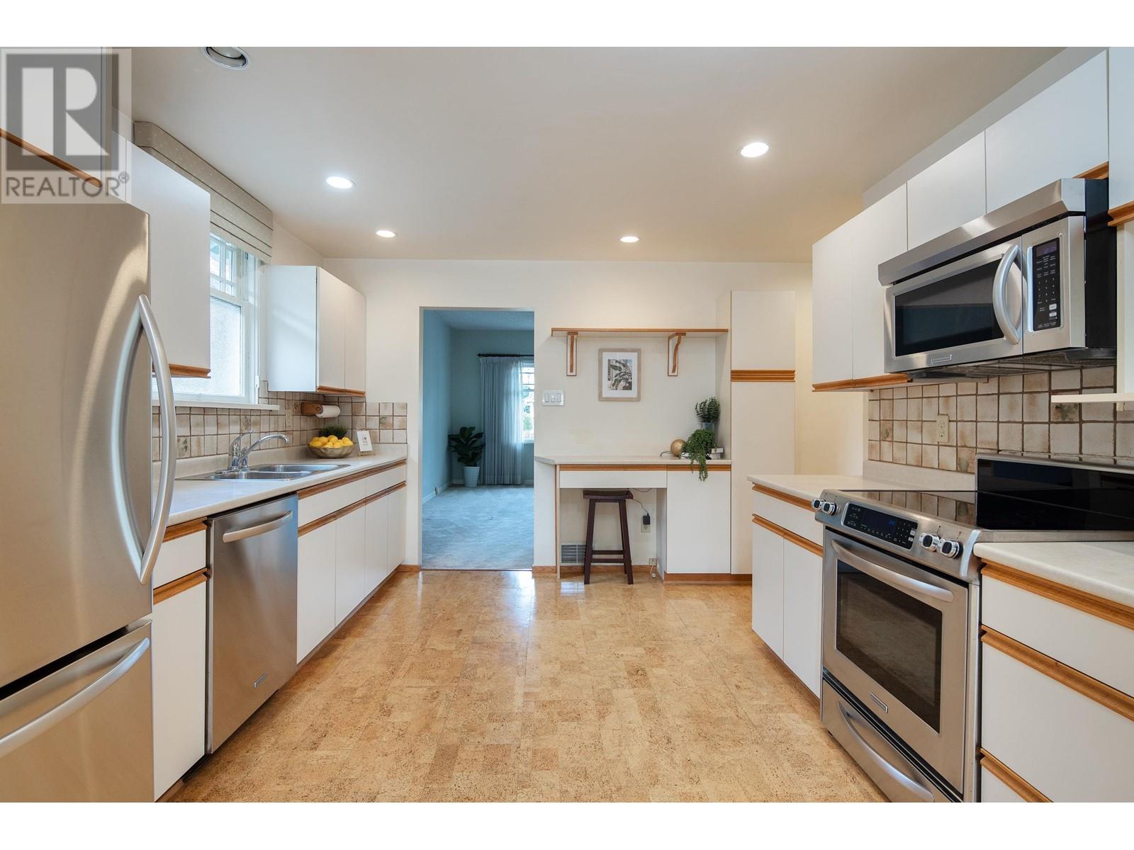2696 W 42nd Avenue, Vancouver, British Columbia  V6N 3G5 - Photo 11 - R2829666