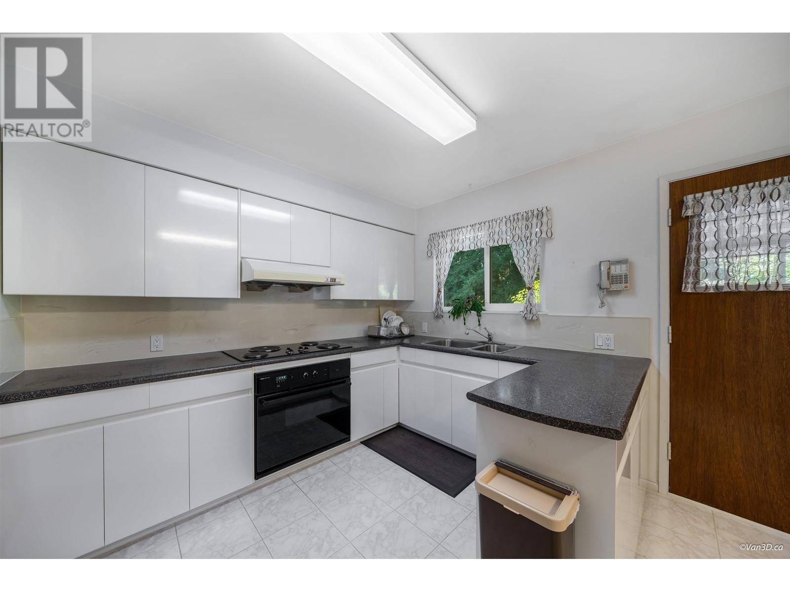 606 Draycott Street, Coquitlam, British Columbia  V3J 6M6 - Photo 19 - R2828574