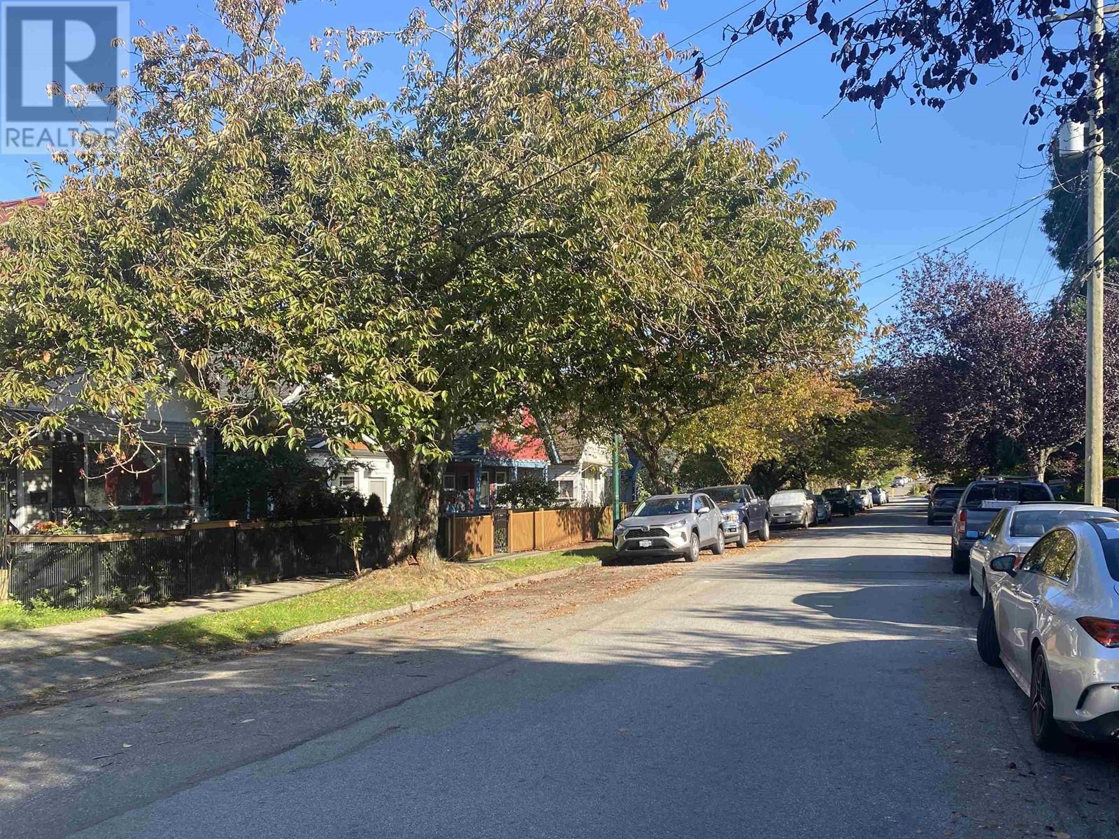 2017 Turner Street, Vancouver, British Columbia  V5L 2A2 - Photo 4 - R2828957