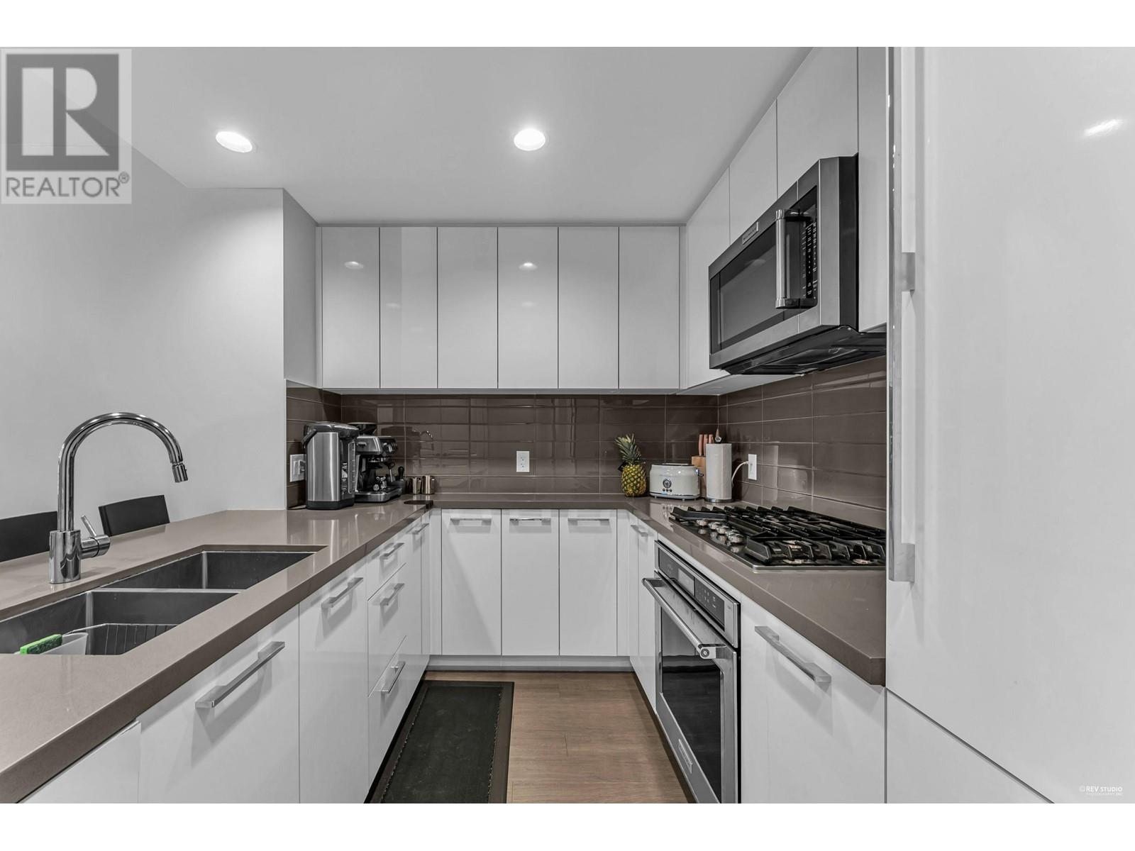 509 3093 Windsor Gate, Coquitlam, British Columbia  V3B 0N2 - Photo 8 - R2830099