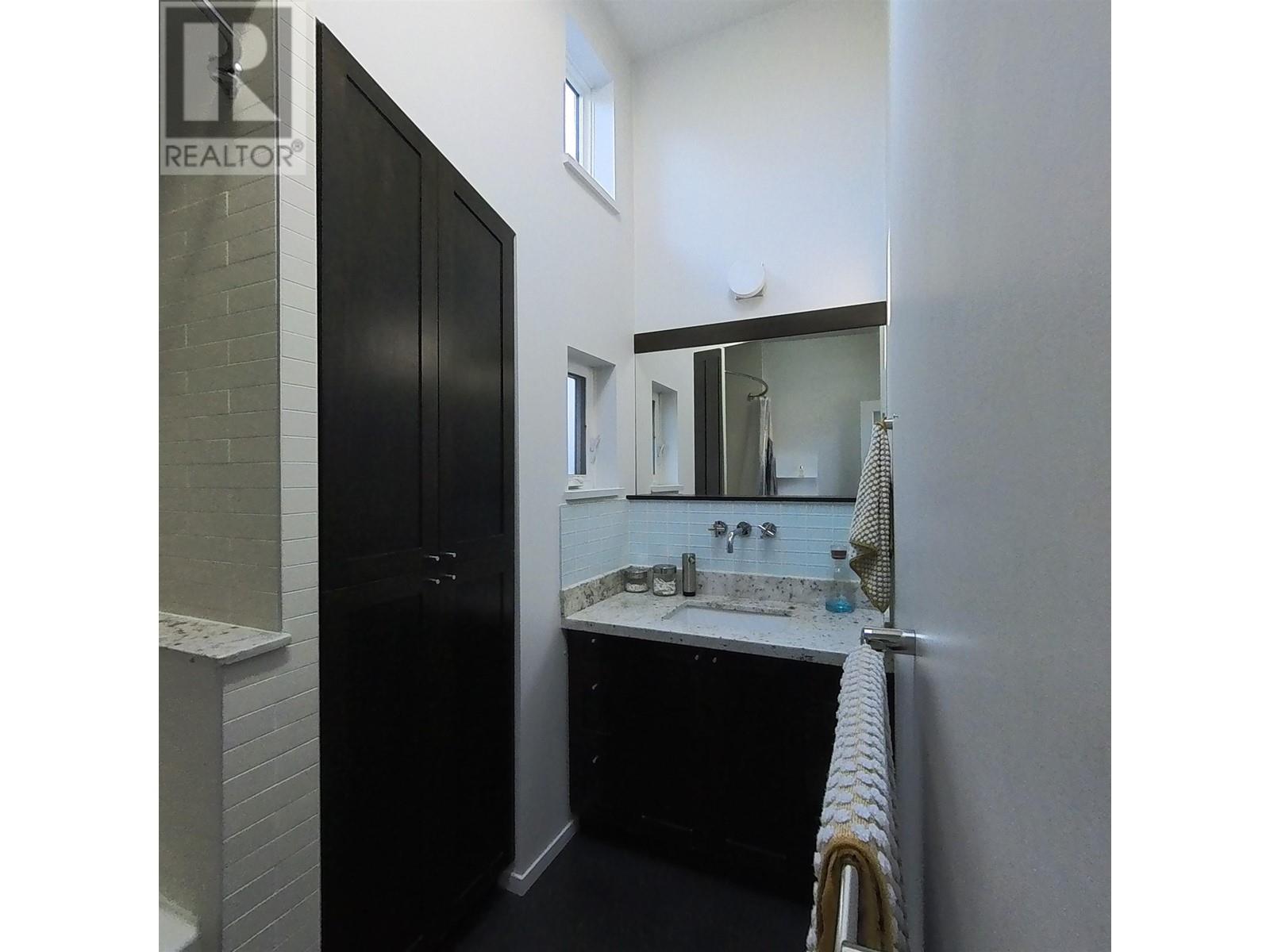 1603 E 4th Avenue, Vancouver, British Columbia  V5N 1J7 - Photo 11 - R2825121