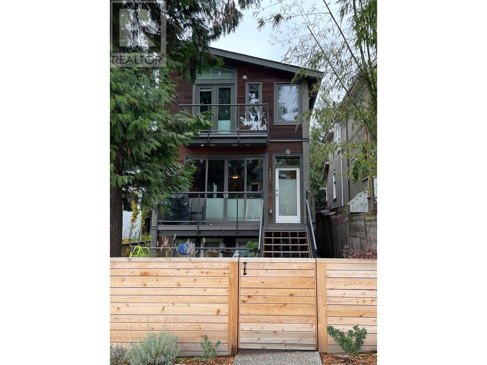 1603 E 4th Avenue, Vancouver, British Columbia  V5N 1J7 - Photo 2 - R2825121