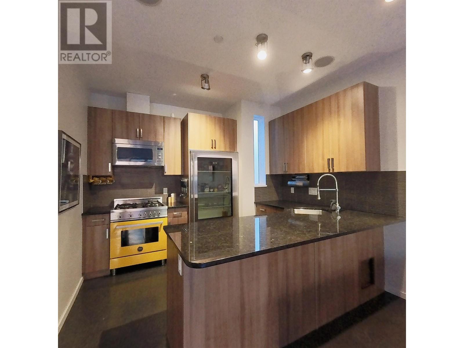 1603 E 4th Avenue, Vancouver, British Columbia  V5N 1J7 - Photo 3 - R2825121