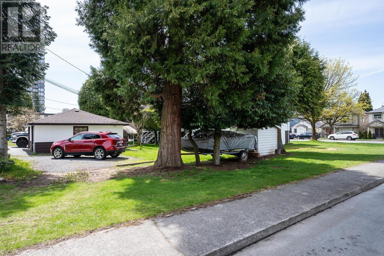 6832 Salisbury Avenue, Burnaby, British Columbia  V5E 2Z5 - Photo 8 - R2830168
