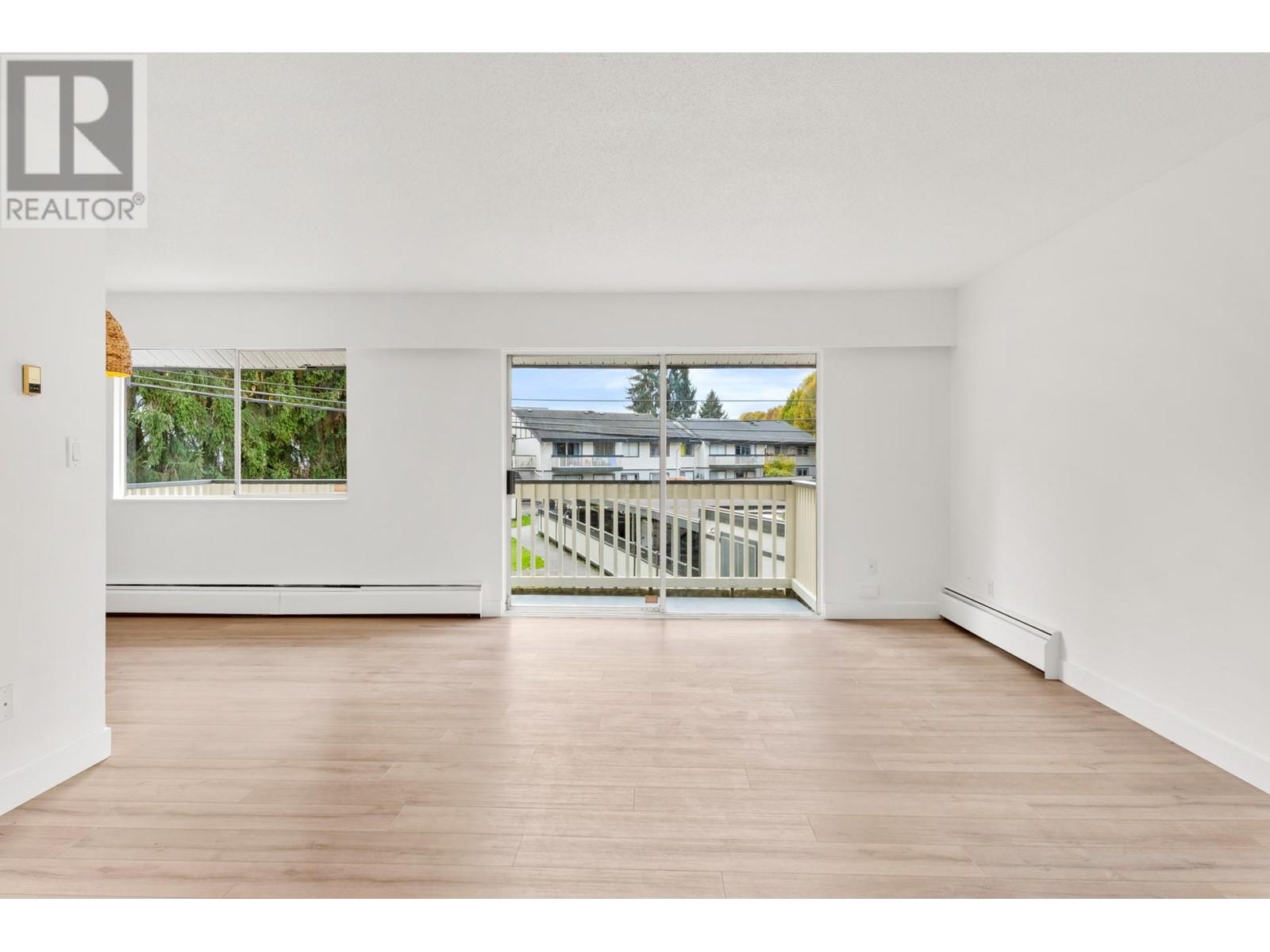 37 882 Premier Street, North Vancouver, British Columbia  V7J 2G8 - Photo 4 - R2830165