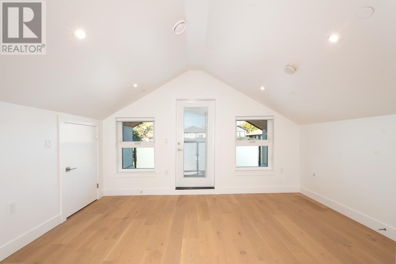 3053 E 8th Avenue, Vancouver, British Columbia  V5M 1X4 - Photo 31 - R2828637