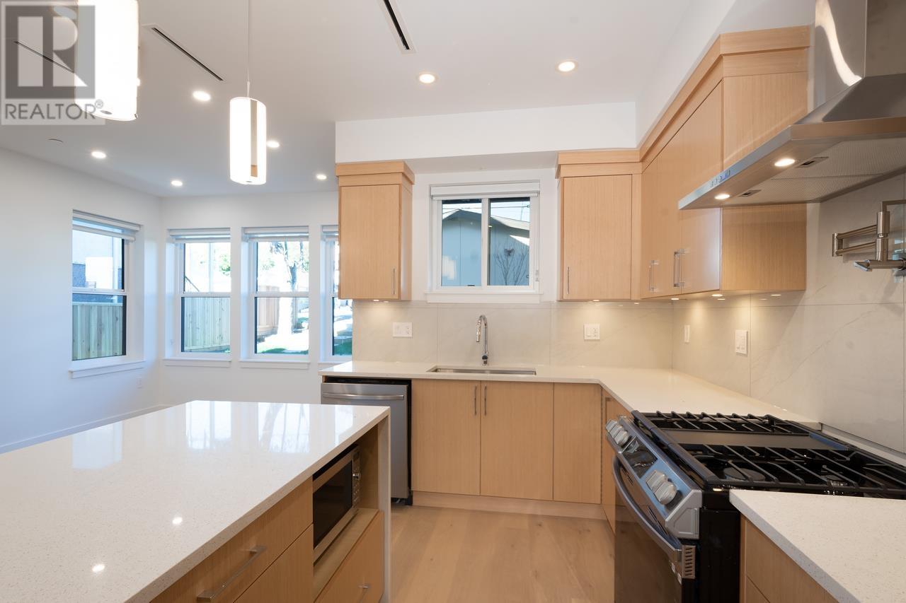 3053 E 8th Avenue, Vancouver, British Columbia  V5M 1X4 - Photo 14 - R2828637