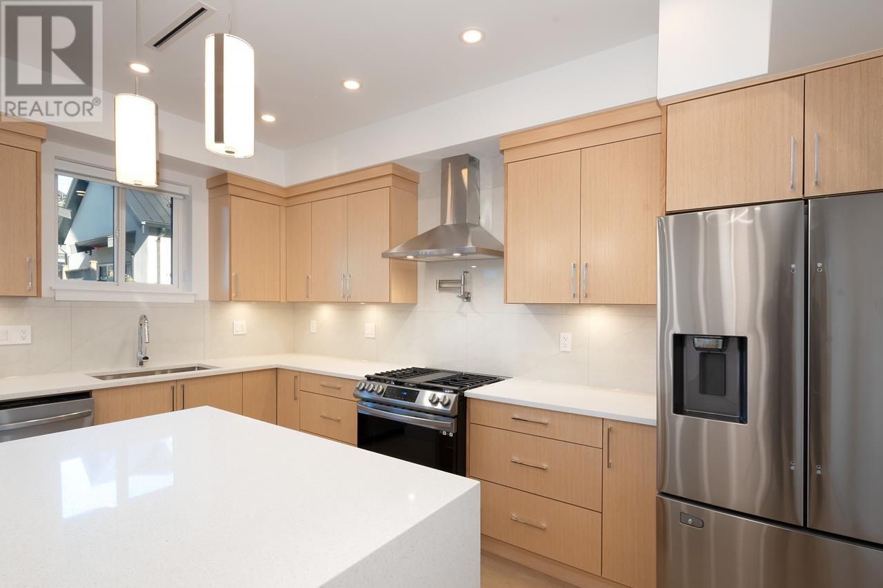 3053 E 8th Avenue, Vancouver, British Columbia  V5M 1X4 - Photo 13 - R2828637