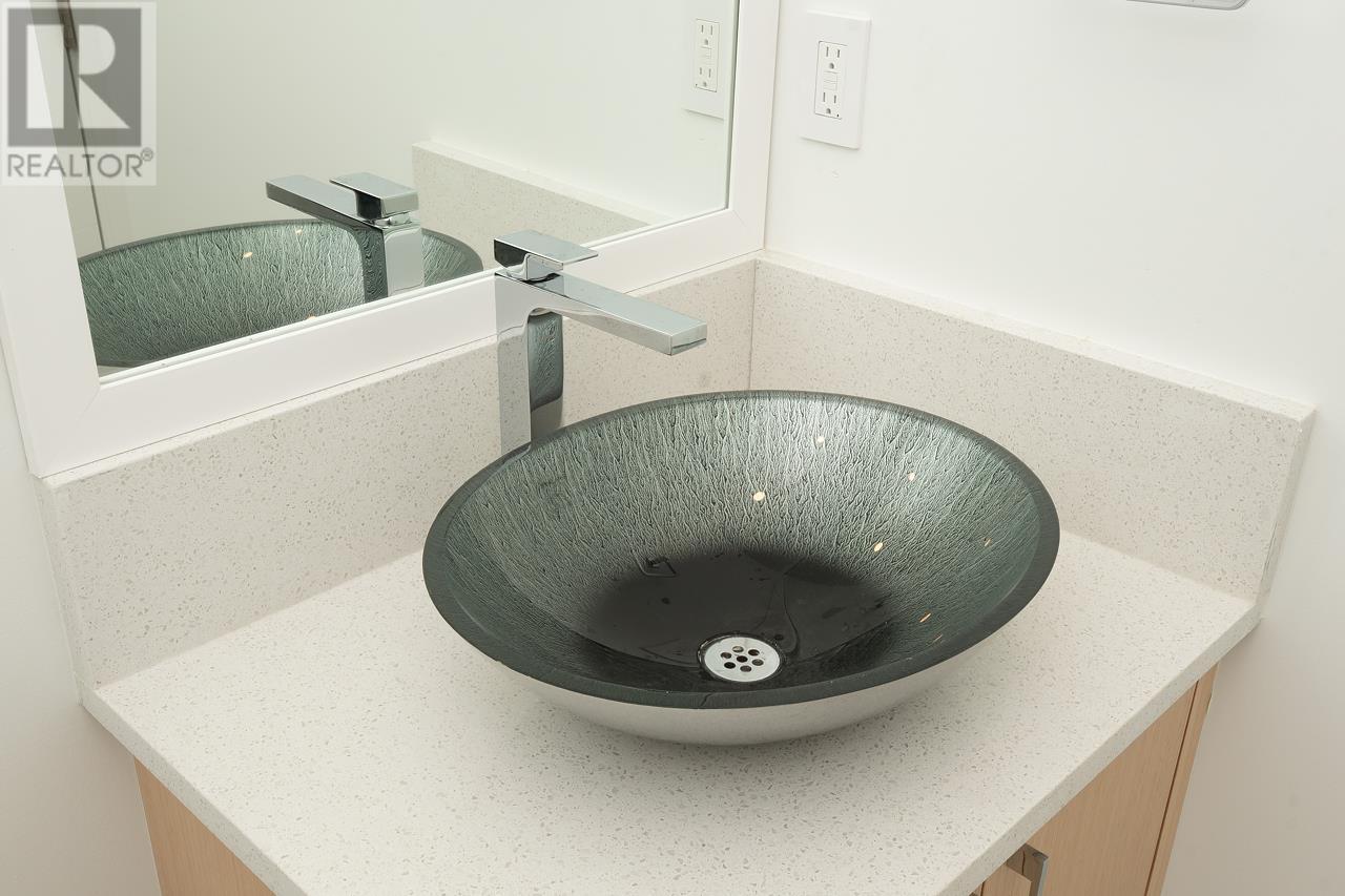 3053 E 8th Avenue, Vancouver, British Columbia  V5M 1X4 - Photo 16 - R2828637