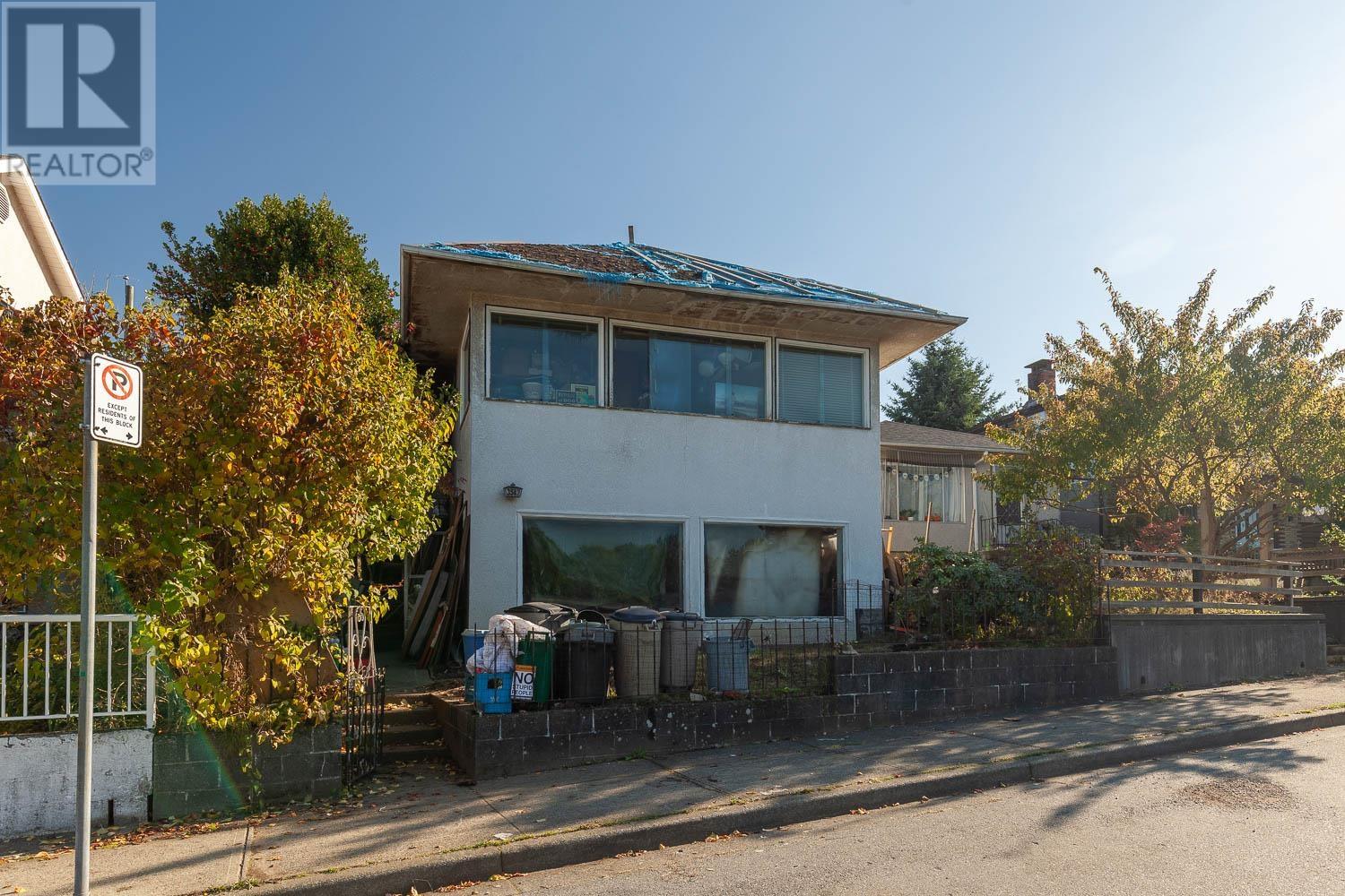 3542 Copley Street, Vancouver, British Columbia  V5N 5B2 - Photo 2 - R2830143