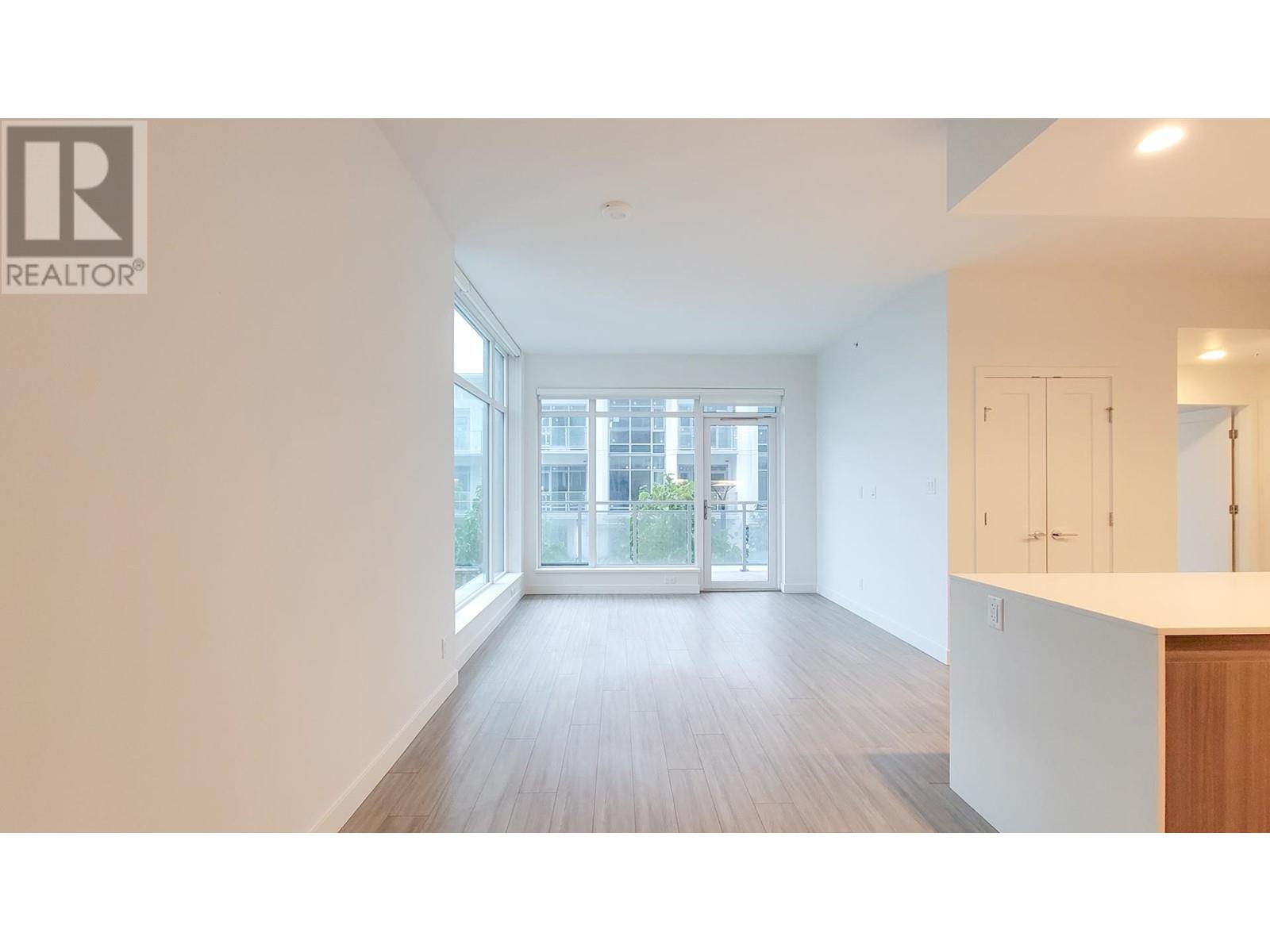 201 2351 Beta Avenue, Burnaby, British Columbia  V5C 0M2 - Photo 5 - R2830095