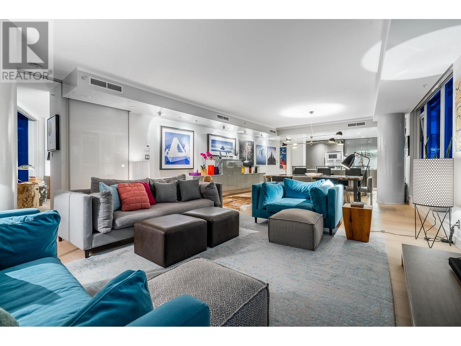 702 1499 W Pender Street, Vancouver, British Columbia  V6G 0A7 - Photo 2 - R2811569