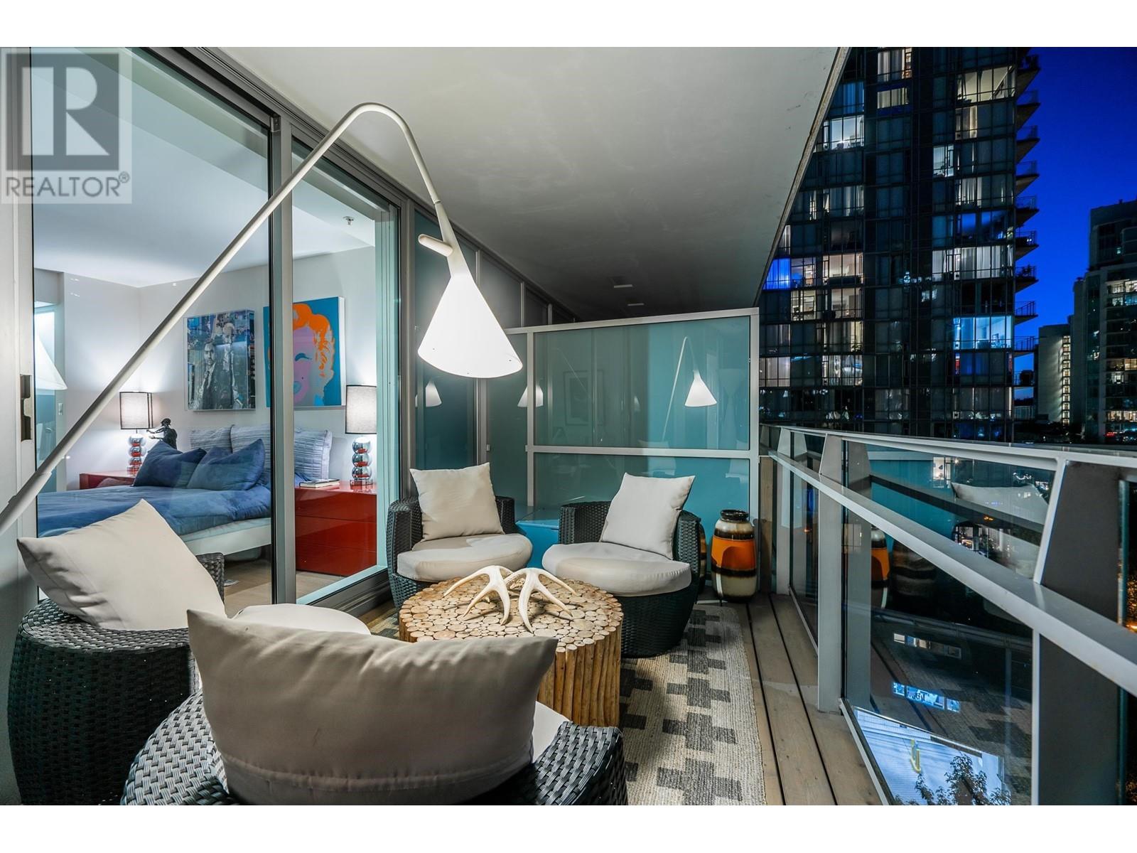 702 1499 W Pender Street, Vancouver, British Columbia  V6G 0A7 - Photo 14 - R2811569