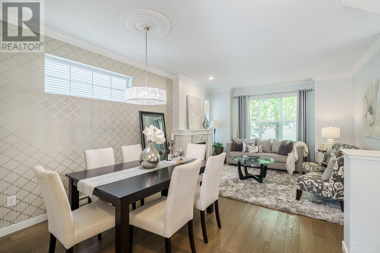 3349 Devonshire Avenue, Coquitlam, British Columbia  V3E 0B1 - Photo 3 - R2826894