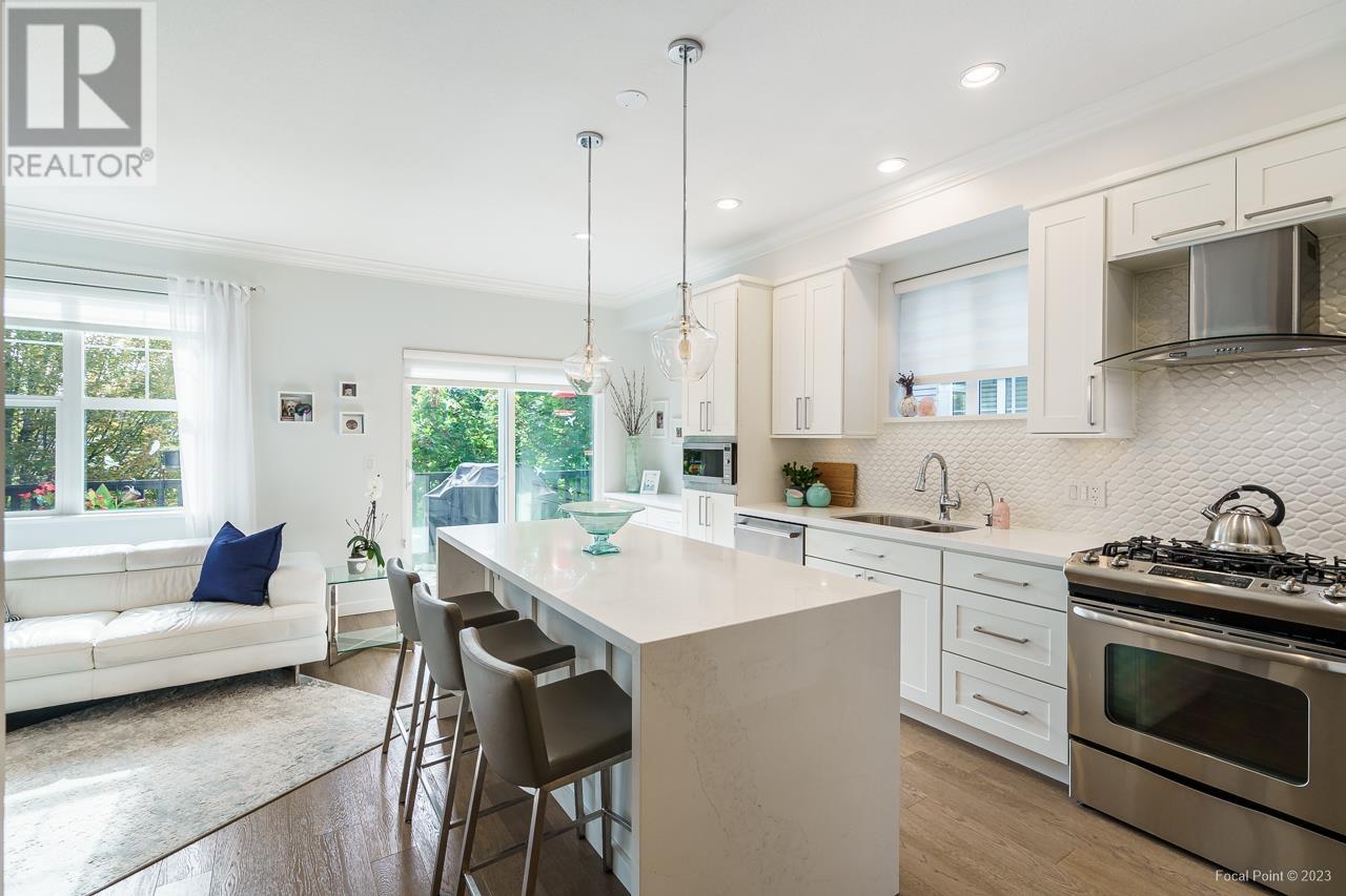 3349 Devonshire Avenue, Coquitlam, British Columbia  V3E 0B1 - Photo 11 - R2826894