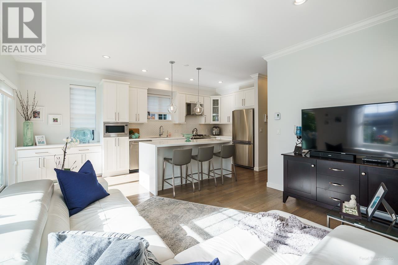 3349 Devonshire Avenue, Coquitlam, British Columbia  V3E 0B1 - Photo 16 - R2826894