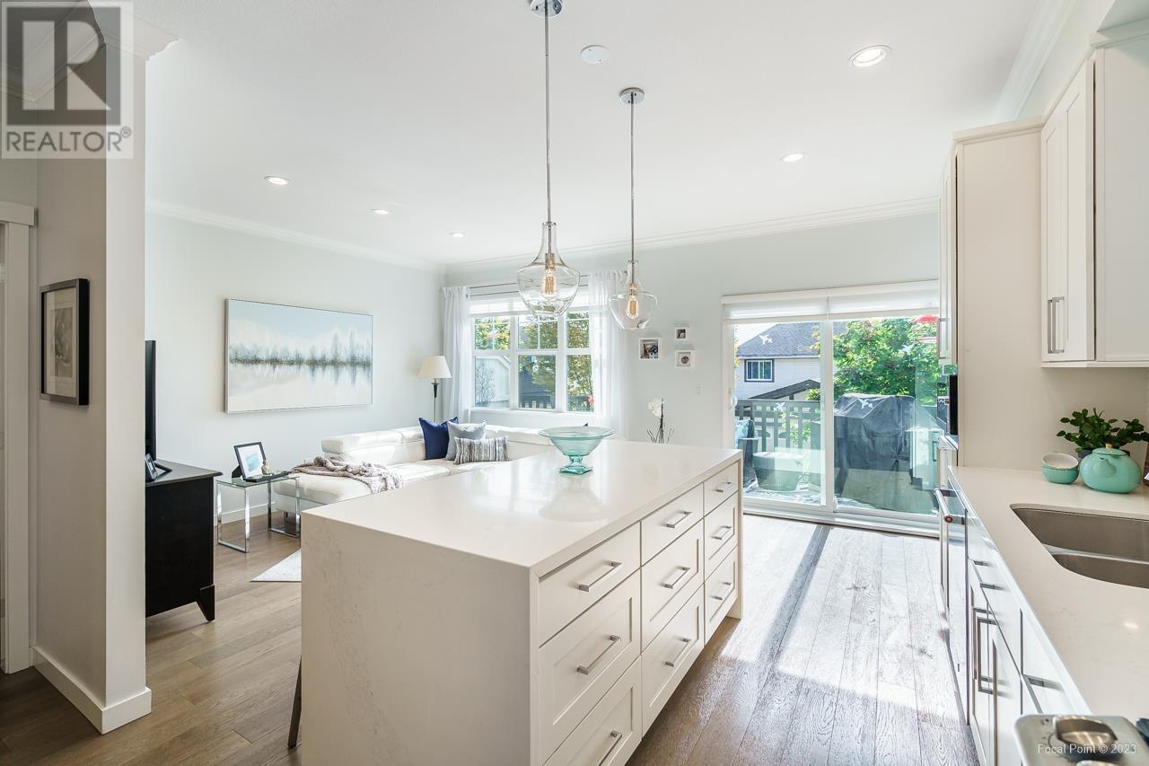 3349 Devonshire Avenue, Coquitlam, British Columbia  V3E 0B1 - Photo 17 - R2826894